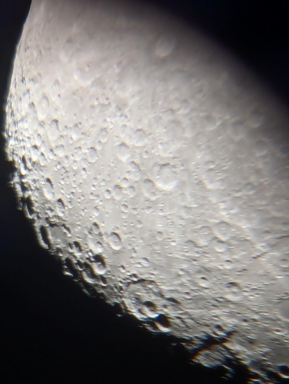 Celestron StarSense Explorer DX 130AZ Newtonian Reflector Telescope - Customer Photo 2