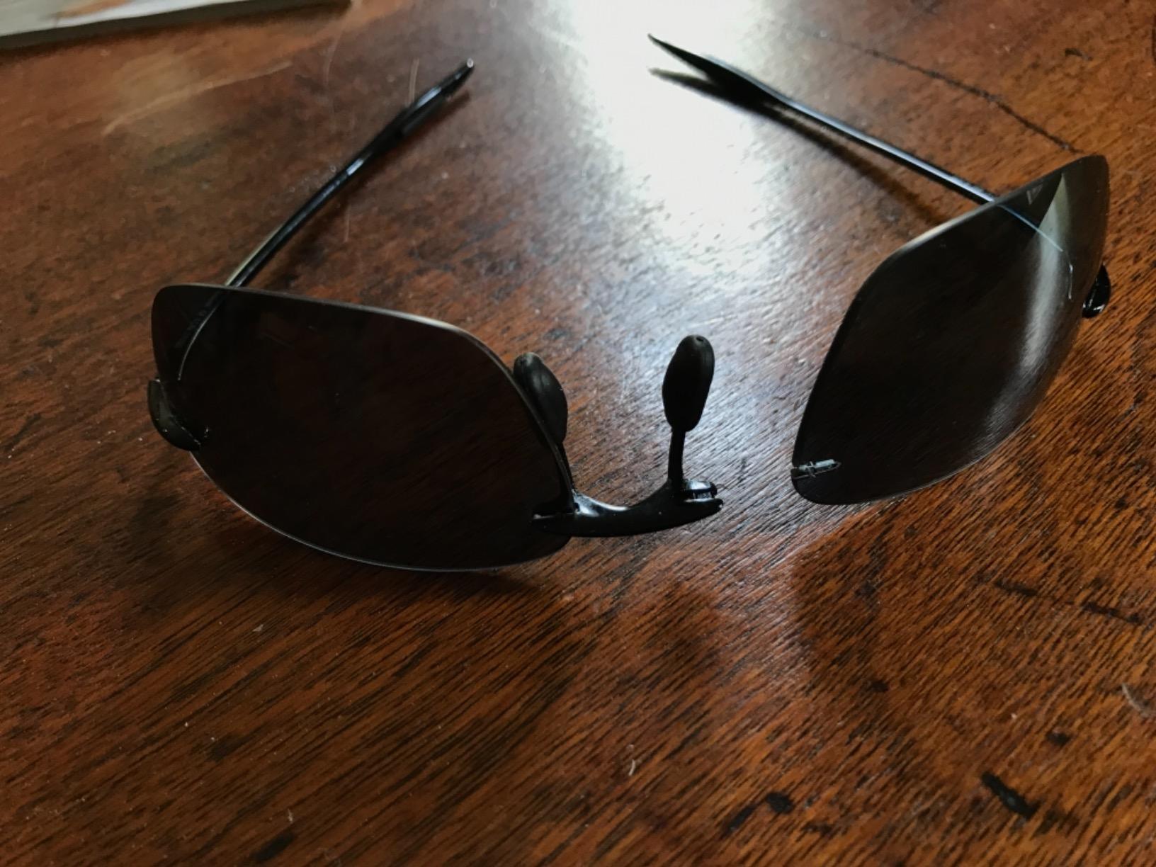 Maui Jim Men's and Women's Breakwall Polarized Rimless Sunglasses Customer Review Maui Jim Men's and Women's Breakwall Polarized Rimless Sunglasses - Customer Photo 4