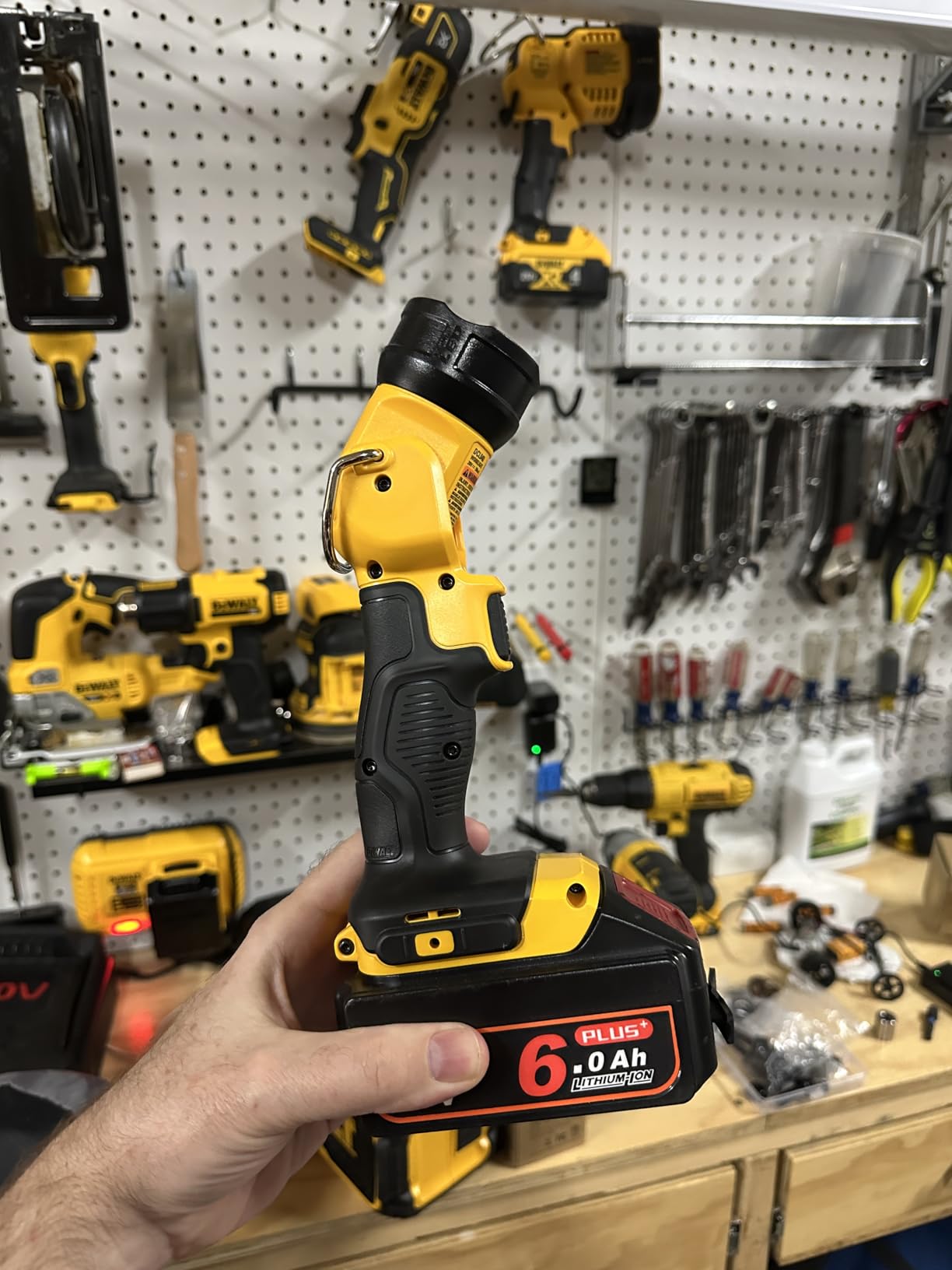 DEWALT 20V MAX LED Work Light, Handheld Spotlight with 508 Yard Distance, Pivoting Head, 1500 Lumens, Cordless, Battery Not Included (DCL043) - Customer Photo 1