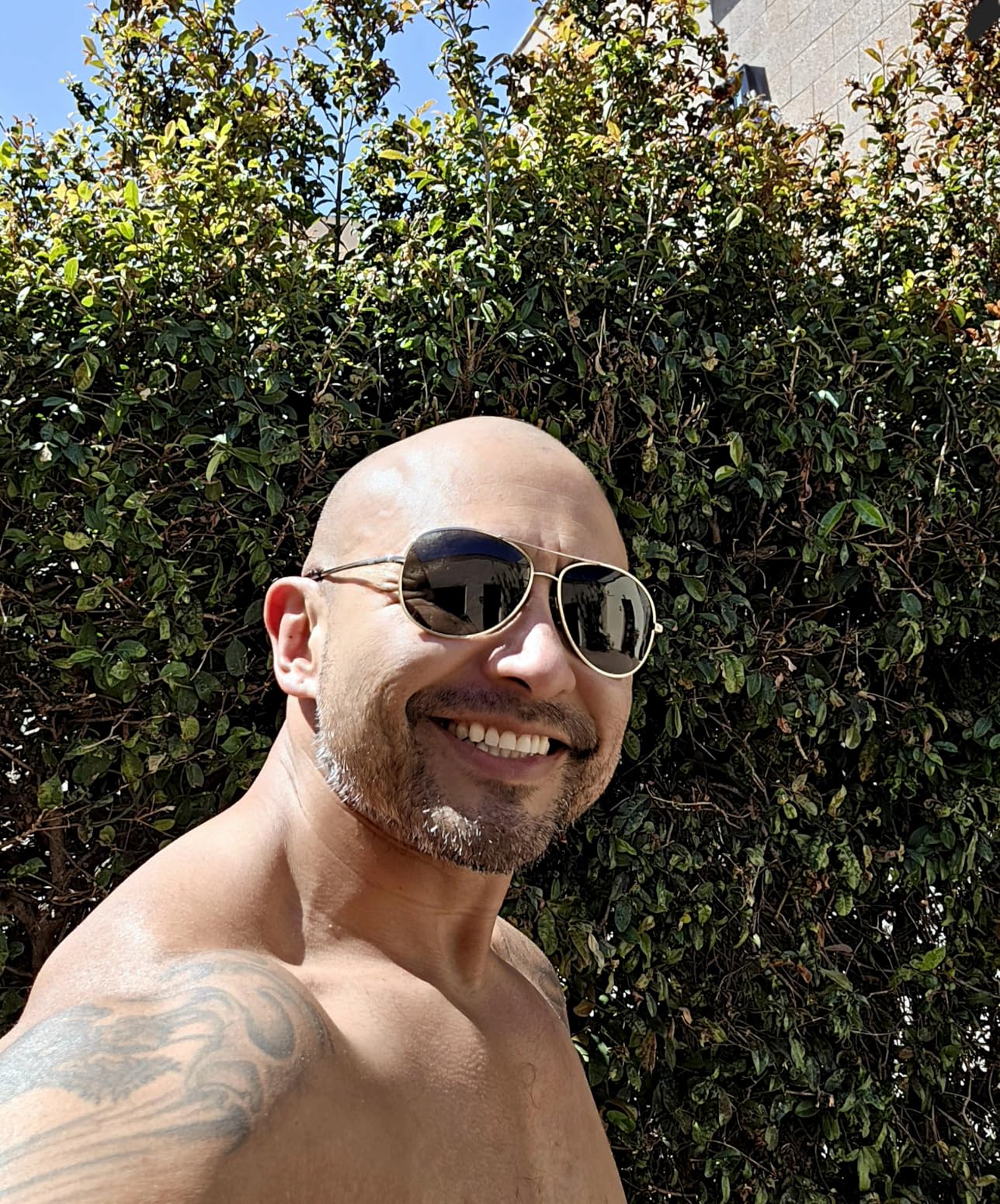 J+S Premium Military Style Classic Aviator Sunglasses, Polarized, 100% UV protection for Men Women - Customer Photo 1