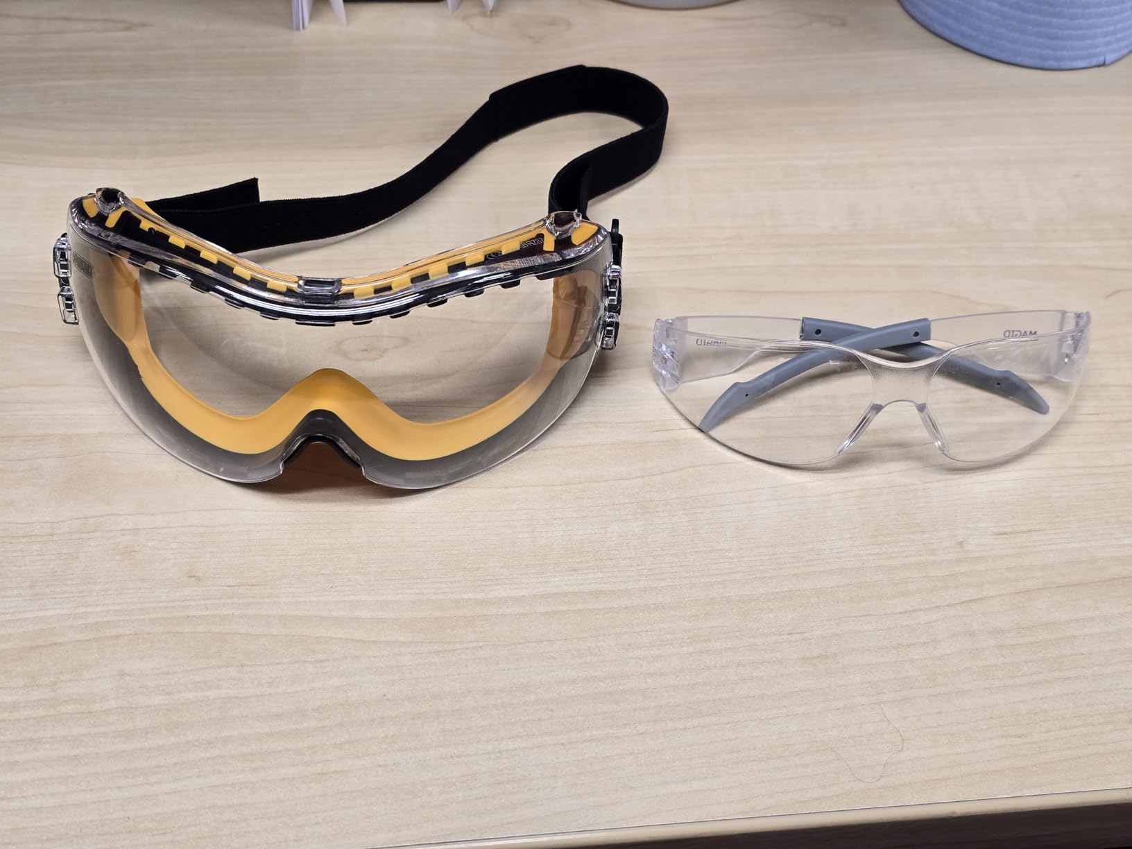 Dewalt DPG82 Concealer Anti-Fog Dual Mold Safety Goggle - 1 Pair Customer Review Dewalt DPG82 Concealer Anti-Fog Dual Mold Safety Goggle - 1 Pair - Customer Photo 1
