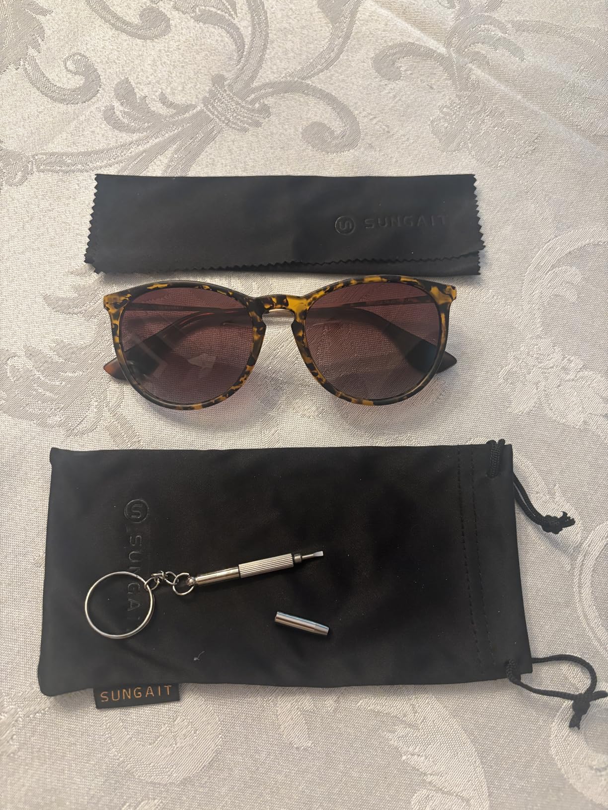 SUNGAIT Premium Vintage Round Sunglasses for Women Men Classic Retro Trendy Style Customer Review SUNGAIT Premium Vintage Round Sunglasses for Women Men Classic Retro Trendy Style - Customer Photo 2