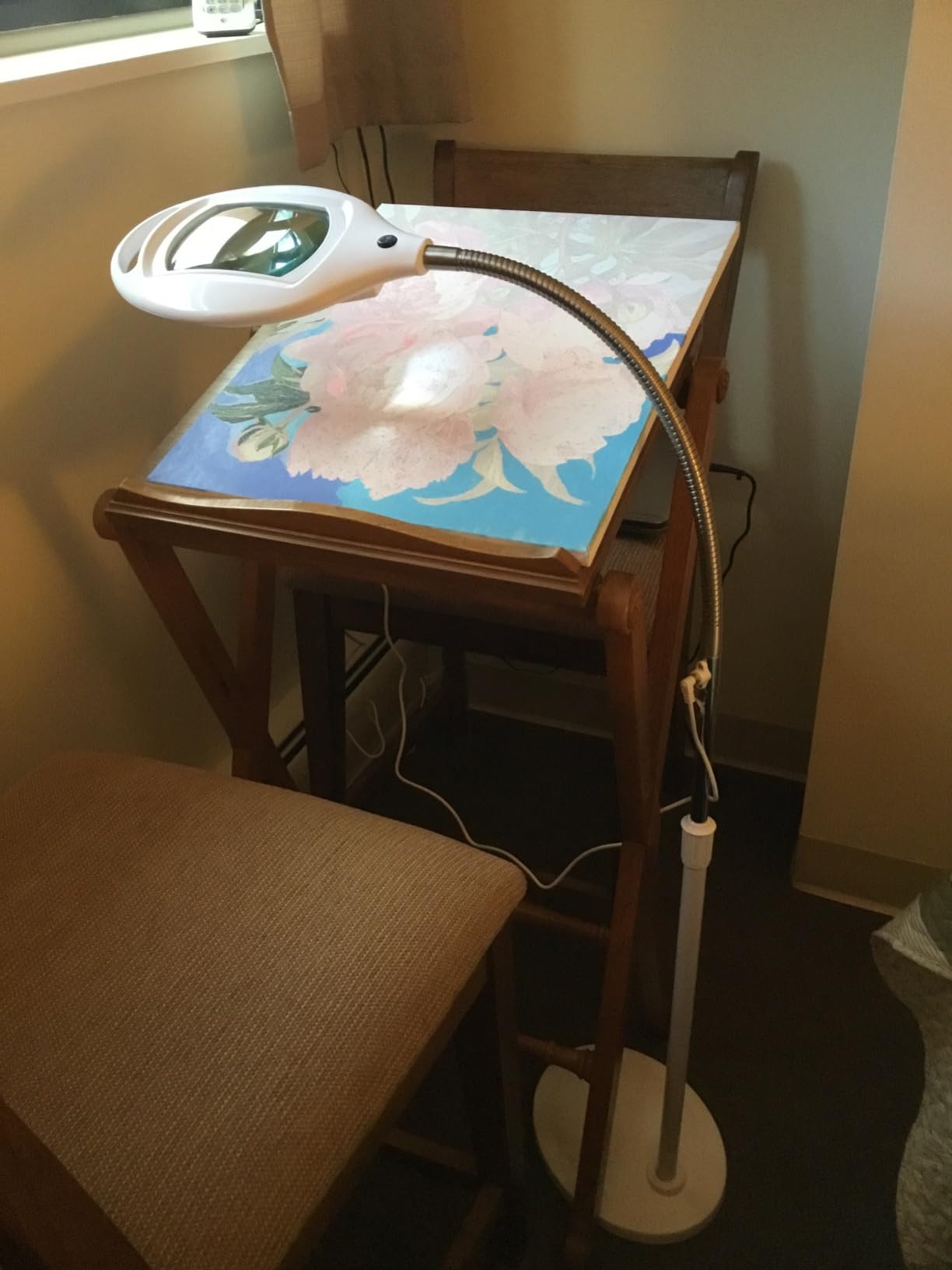 Brightech LightView Pro Magnifying Glass with Light and Stand, Magnifying Floor Lamp with Sturdy Weighted Base for Facials, Lash Estheticians, Bright LED Work Light for Sewing, Crafts - Customer Photo 1