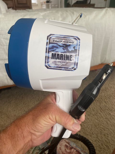 GOODSMANN Marine Spotlight Corded Handheld Corded Spot Lights for Boats 12 Volt DC Glare-Free Halogen Spotlight 9924-H202-01 Customer Review GOODSMANN Marine Spotlight Corded Handheld Corded Spot Lights for Boats 12 Volt DC Glare-Free Halogen Spotlight 9924-H202-01 - Customer Photo 2