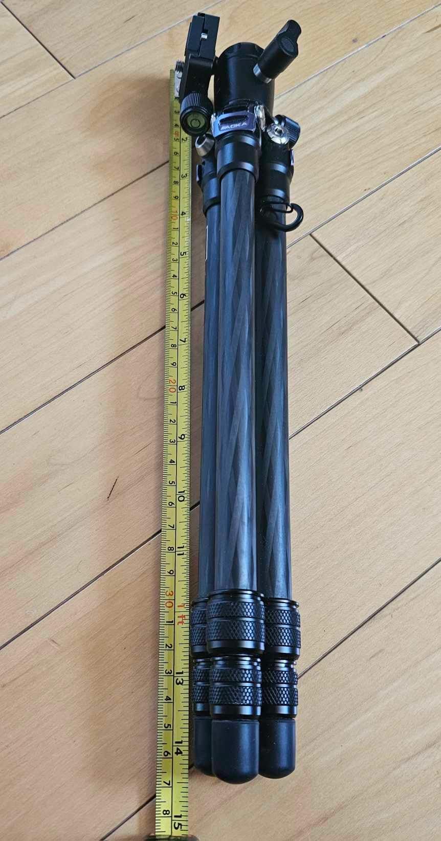 AOKA 28-inch/1.1 lb Mini Portable Carbon Fiber Tripod, Lightweight and Compact Travel Desktop Tripod for Mobile Phones, Mirrorless Cameras, Camcorders, Projectors, Webcams customer photo 2