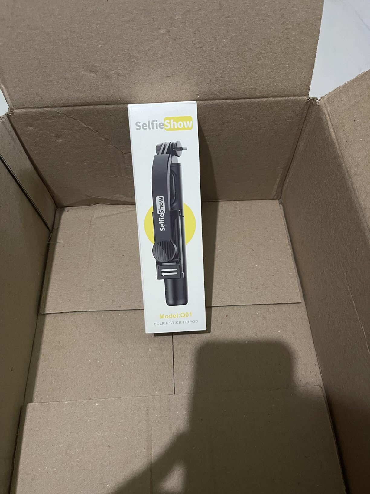 SelfieShow Selfie Stick, Extendable Selfie Stick Tripod with Wireless Remote and Tripod Stand, Portable, Lightweight, Compatible with iPhone 15 14 13 12 Pro Xs Max X 8Plus, Samsung Smartphone and More - Customer Photo 1