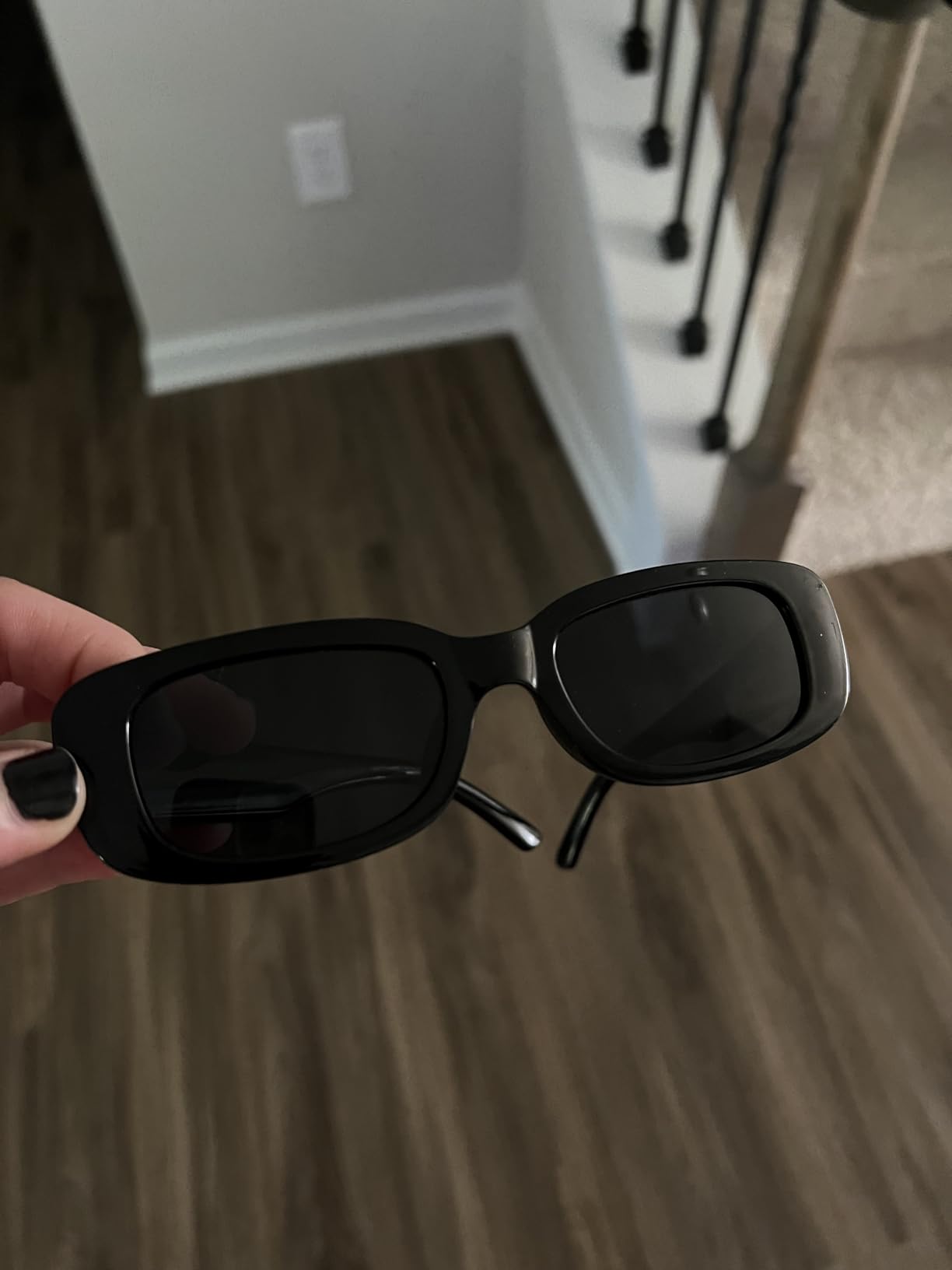 Dollger Rectangle Sunglasses for Women Men Trendy Retro Fashion Sunglasses UV 400 Protection Square Fram Customer Review Dollger Rectangle Sunglasses for Women Men Trendy Retro Fashion Sunglasses UV 400 Protection Square Fram - Customer Photo 1