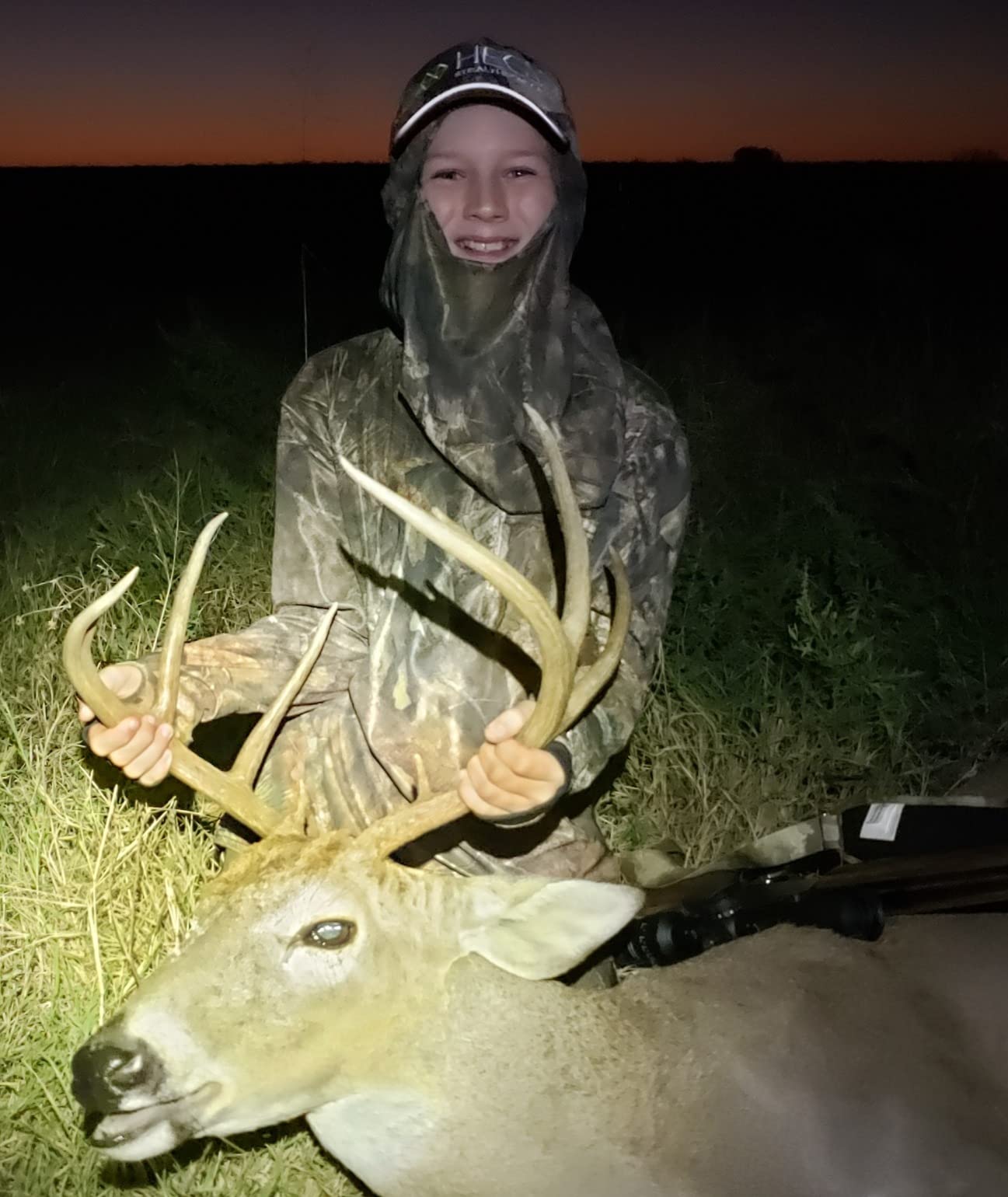 HECS Lightweight System | Hunting Camo Suit with Bioelectric Shielding | Hunting Clothes for Men | Patented Technology Customer Review HECS Lightweight System | Hunting Camo Suit with Bioelectric Shielding | Hunting Clothes for Men | Patented Technology - Customer Photo 4