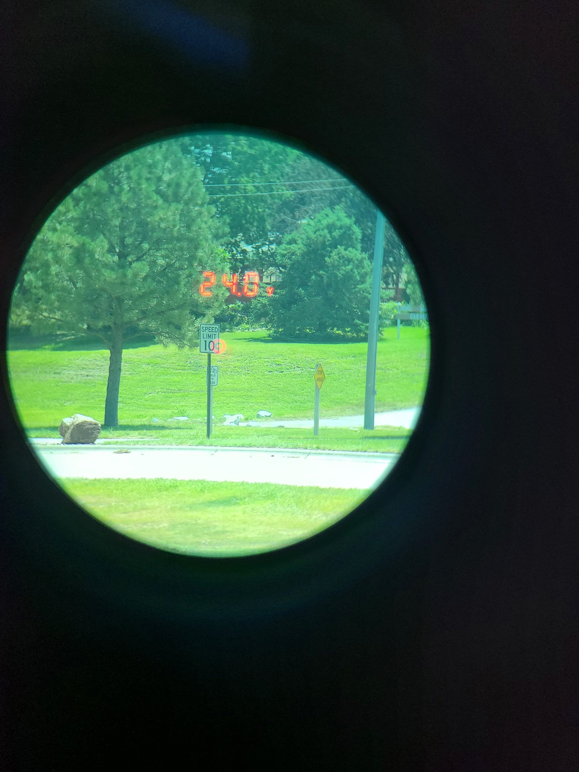 OTX/HTX1600 1760yd Laser rangefinder for Hunting, Shooting and Golfing with Red OLED/HD LCD Display Fast 0.10s and Accurate +/-1yd Customer Review OTX/HTX1600 1760yd Laser rangefinder for Hunting, Shooting and Golfing with Red OLED/HD LCD Display Fast 0.10s and Accurate +/-1yd - Customer Photo 1