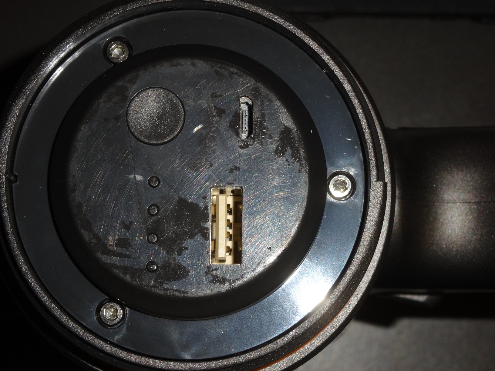 GOODSMANN Spotlight up to 2000 Lumen Marine Spotlight Waterproof Rechargeable Spot Lights Handheld Flashlight for Boats 9212-89203-01A Customer Review GOODSMANN Spotlight up to 2000 Lumen Marine Spotlight Waterproof Rechargeable Spot Lights Handheld Flashlight for Boats 9212-89203-01A - Customer Photo 3