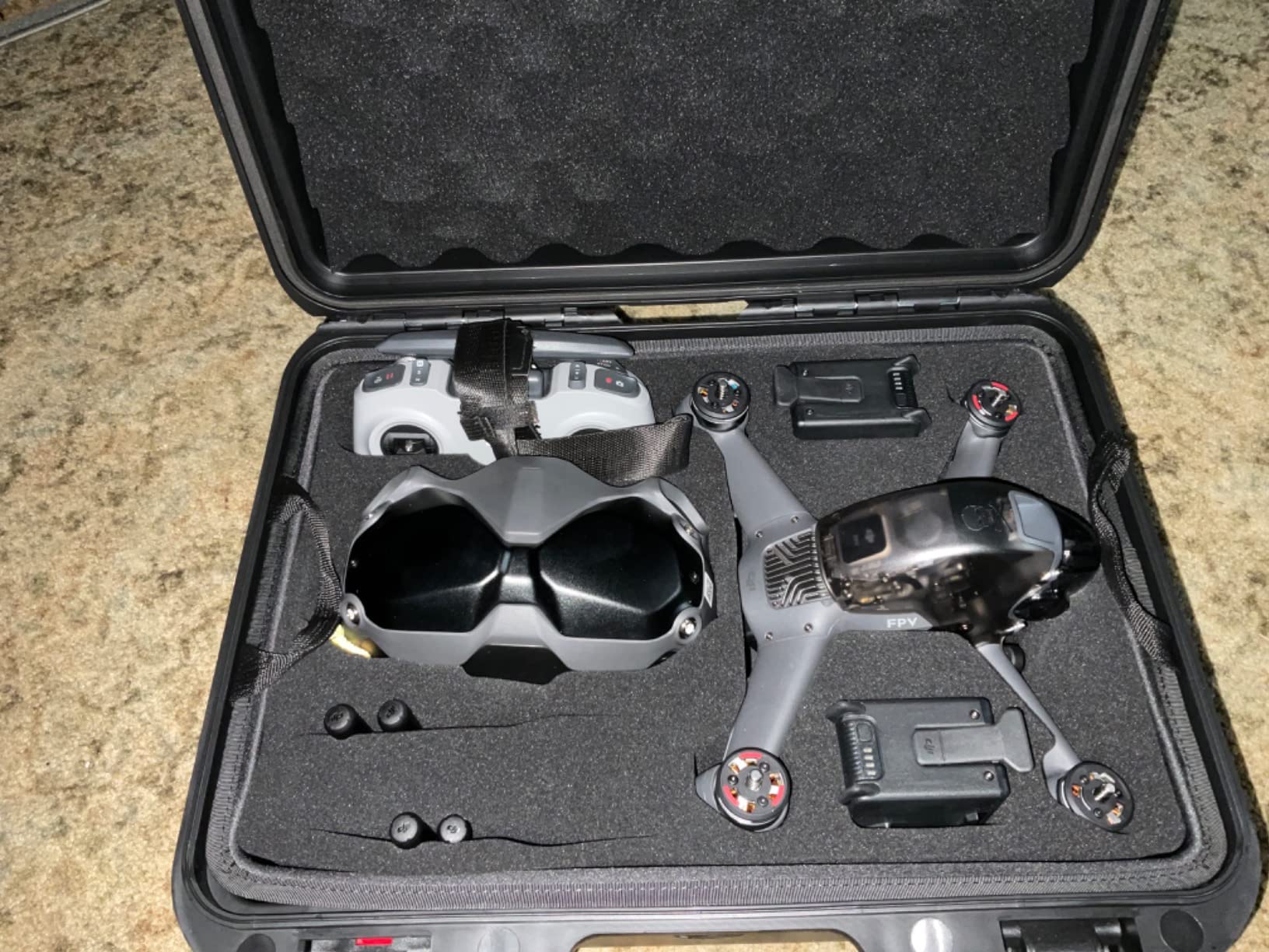 DJI FPV Drone Combo with Remote Controller and Goggles CP.FP.00000001.01 (Renewed) - Customer Photo 3