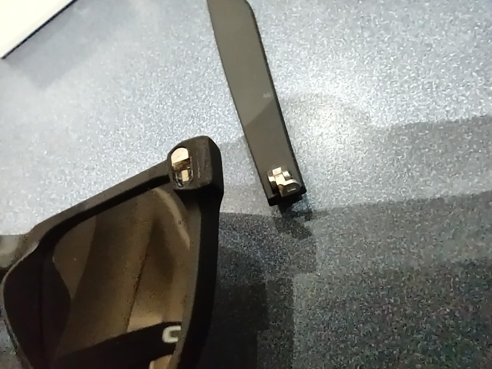 KALIYADI Sunglasses Men Polarized Sun glasses for Mens Womens Classic Matte Black Frame UV Protection 3pack Customer Review KALIYADI Sunglasses Men Polarized Sun glasses for Mens Womens Classic Matte Black Frame UV Protection 3pack - Customer Photo 1