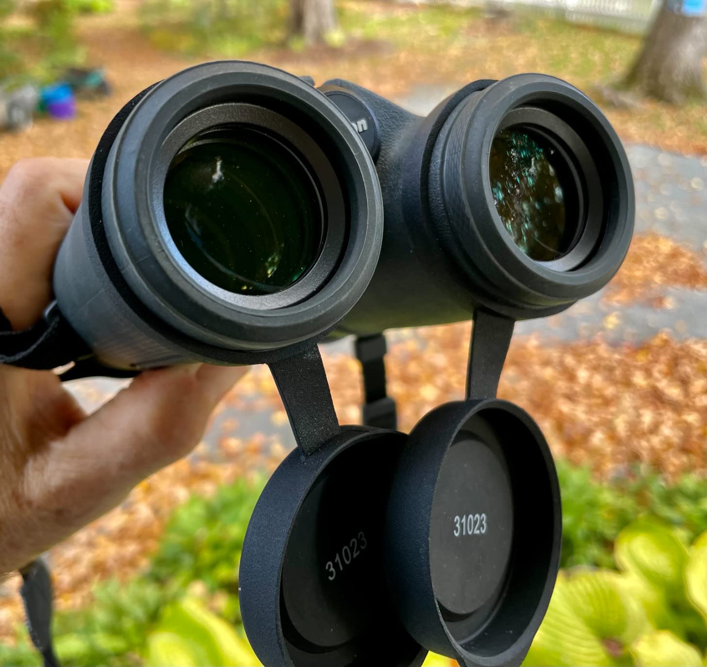 Nikon 10x42 PROSTAFF P7 Waterproof Roof Prism Binocular with 7 Degree Angle of View customer photo 2