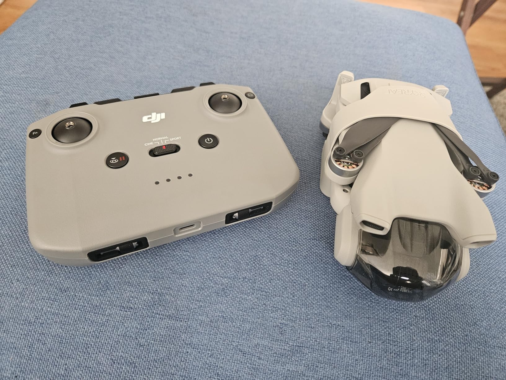 DJI Mini 3, Drones with Camera for Adults 4K, 38-min Flight Time, up to 32800ft (10km) Video Transmission, True Vertical Shooting, GPS Auto Return Integrated, Mini Drone with Camera for Beginners - Customer Photo 1