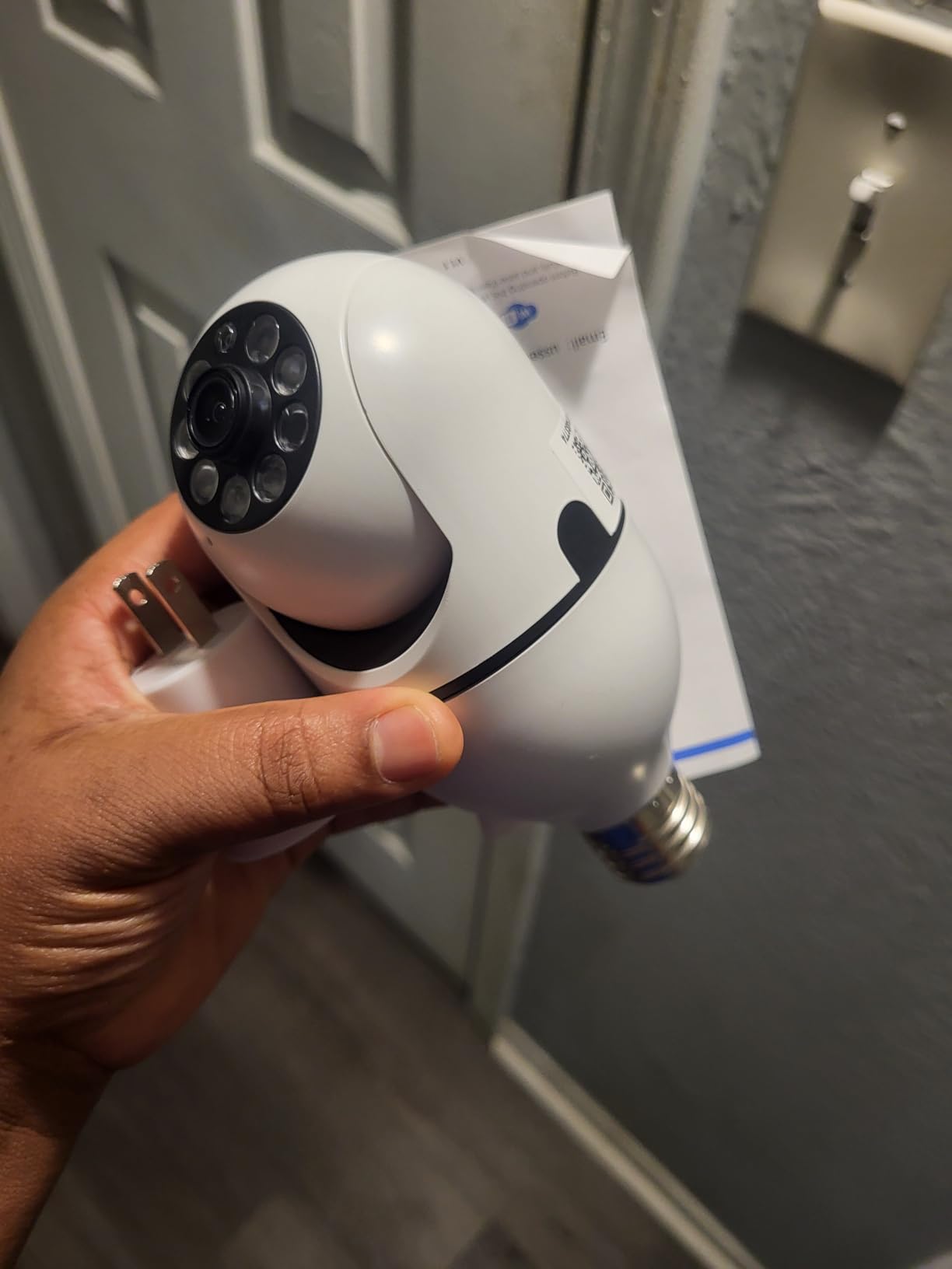 WESECUU Light Bulb Security Camera -5G& 2.4GHz WiFi 2K Security Cameras Wireless Outdoor Motion Detection and Alarm,Two-Way Talk,Color Night Vision,Human Detection, Bulb Camera Compatible with Alexa Customer Review WESECUU Light Bulb Security Camera -5G& 2.4GHz WiFi 2K Security Cameras Wireless Outdoor Motion Detection and Alarm,Two-Way Talk,Color Night Vision,Human Detection, Bulb Camera Compatible with Alexa - Customer Photo 3