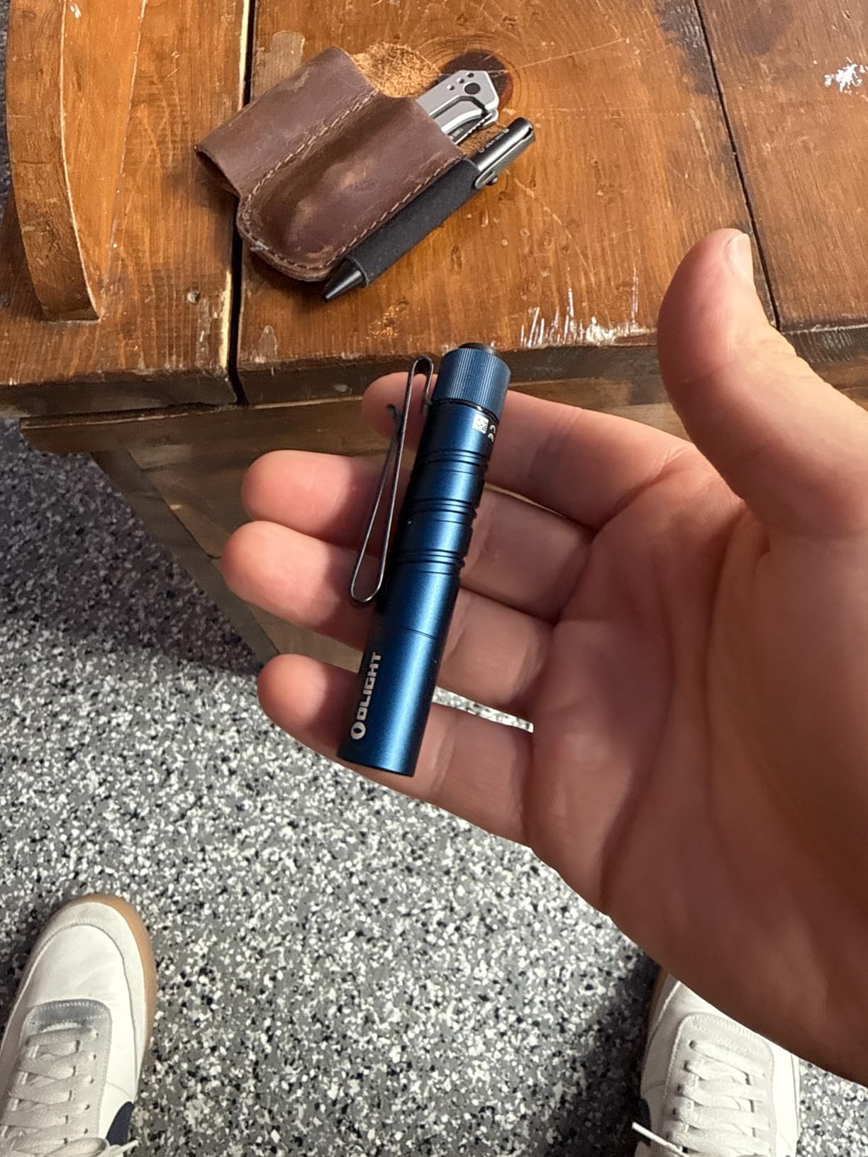 OLIGHT I3T 2 EOS Pocket EDC Flashlight, 200 Lumens Compact Bright Handheld Flash Lights, Dual-Output Tail Switch with AAA Battery and Two-Way Pocket Clip for Camping and Hiking (Black) - Customer Photo 1