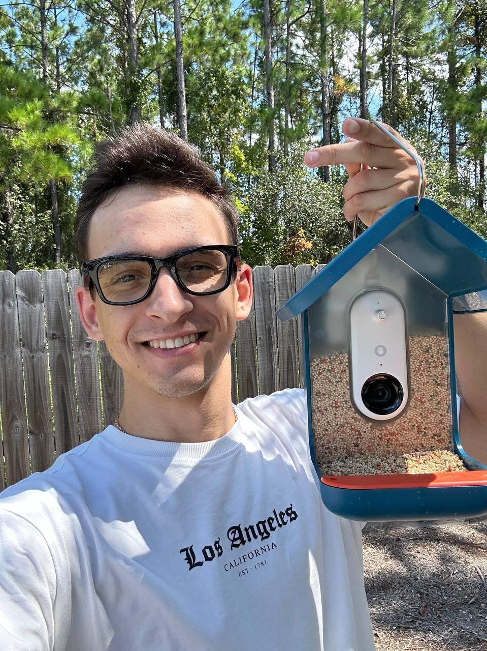 Birdbuddy PRO Solar Smart Bird Feeder with Camera - AI Bird Species Identification, 5MP Photos, 2K HD Video Live Stream Camera, Slow-Motion Video, 2.6in Focus - Blue Solar - Customer Photo 1