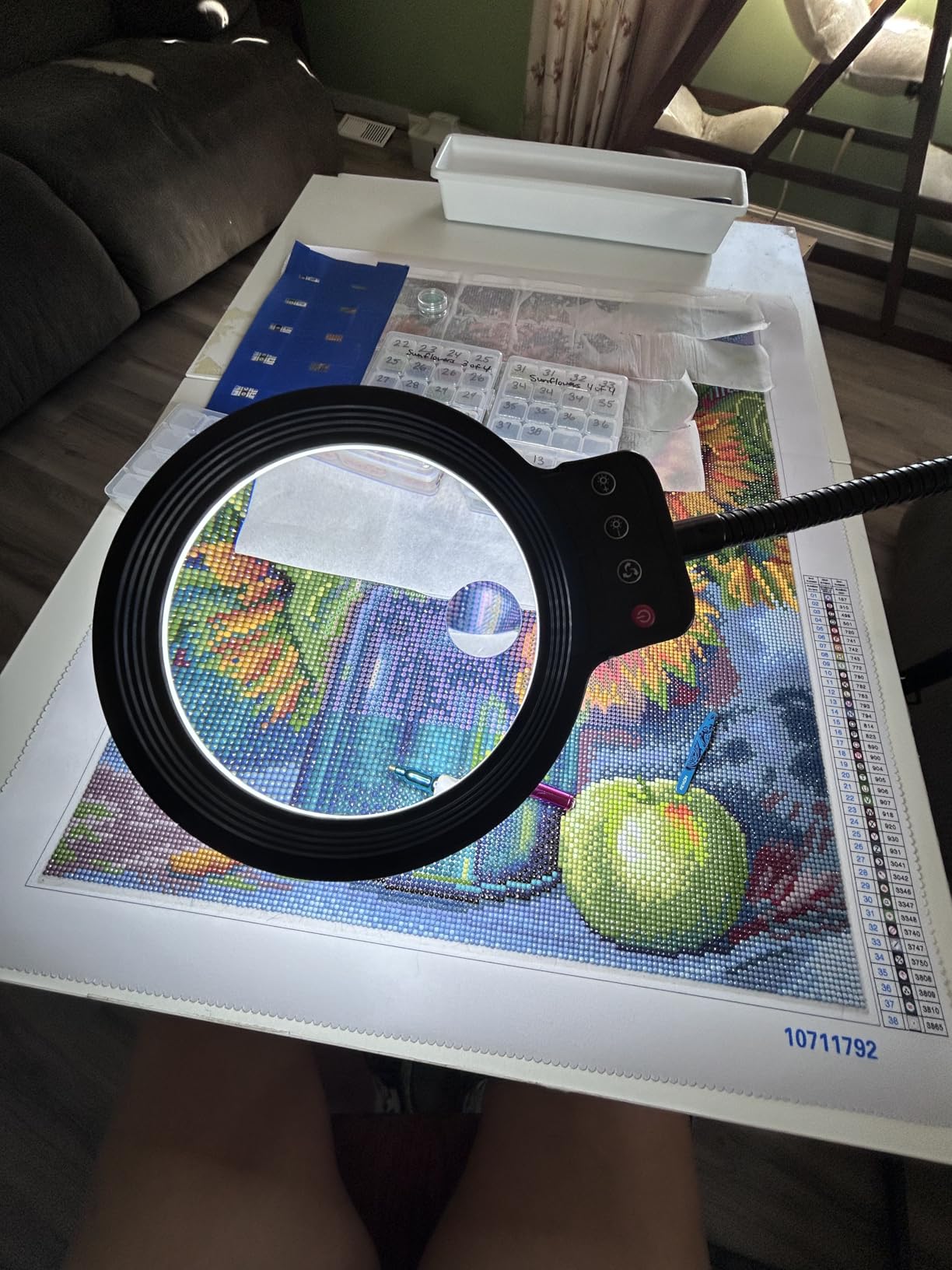30X 10X Large Floor Magnifying Glass with Light and Stand,72 LED Flexible Gooseneck Floor Magnifying Lamp,2 in 1 Lighted Magnifiers for Close Work, Sewing,Crafts,Hobbies（Black） - Customer Photo 1