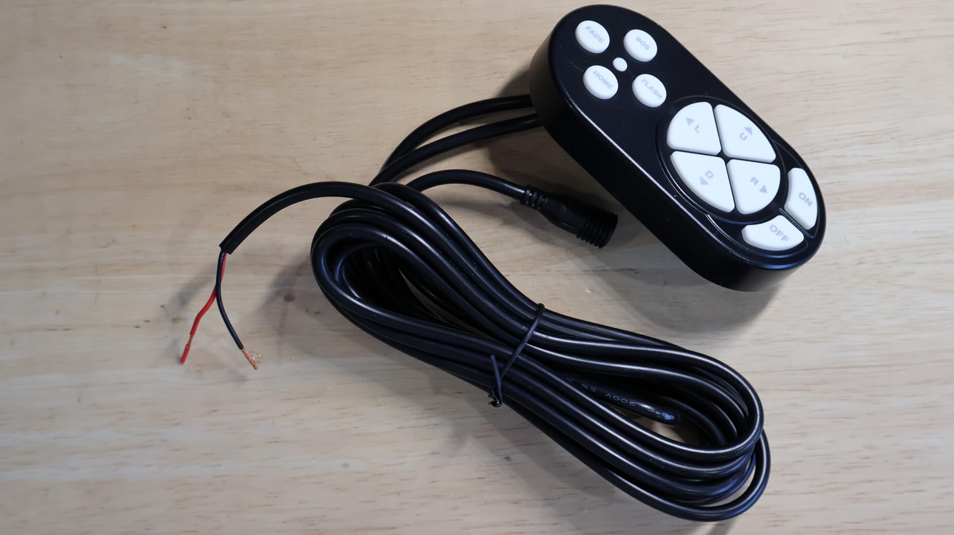 SEAFLO 360° Rotating Remote Control LED Searchlight, 10-30V, Auto-Reset, IP66 Waterproof, Marine Spotlight for Boats, Truck, Vehicles, CE & Rohs Certified (Wireless Remote/White/White Light 5500K) Customer Review SEAFLO 360° Rotating Remote Control LED Searchlight, 10-30V, Auto-Reset, IP66 Waterproof, Marine Spotlight for Boats, Truck, Vehicles, CE & Rohs Certified (Wireless Remote/White/White Light 5500K) - Customer Photo 2