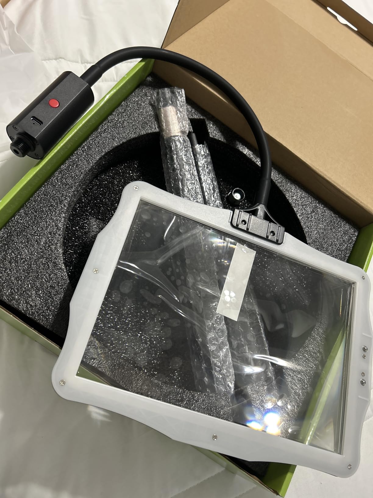 Hands-Free Floor Magnifying Glass with Light and Stand 48-LEDs Lighted Magnifying Lamp with 360° Flexible Gooseneck for Reading Close Work Repair Crafts - Customer Photo 1