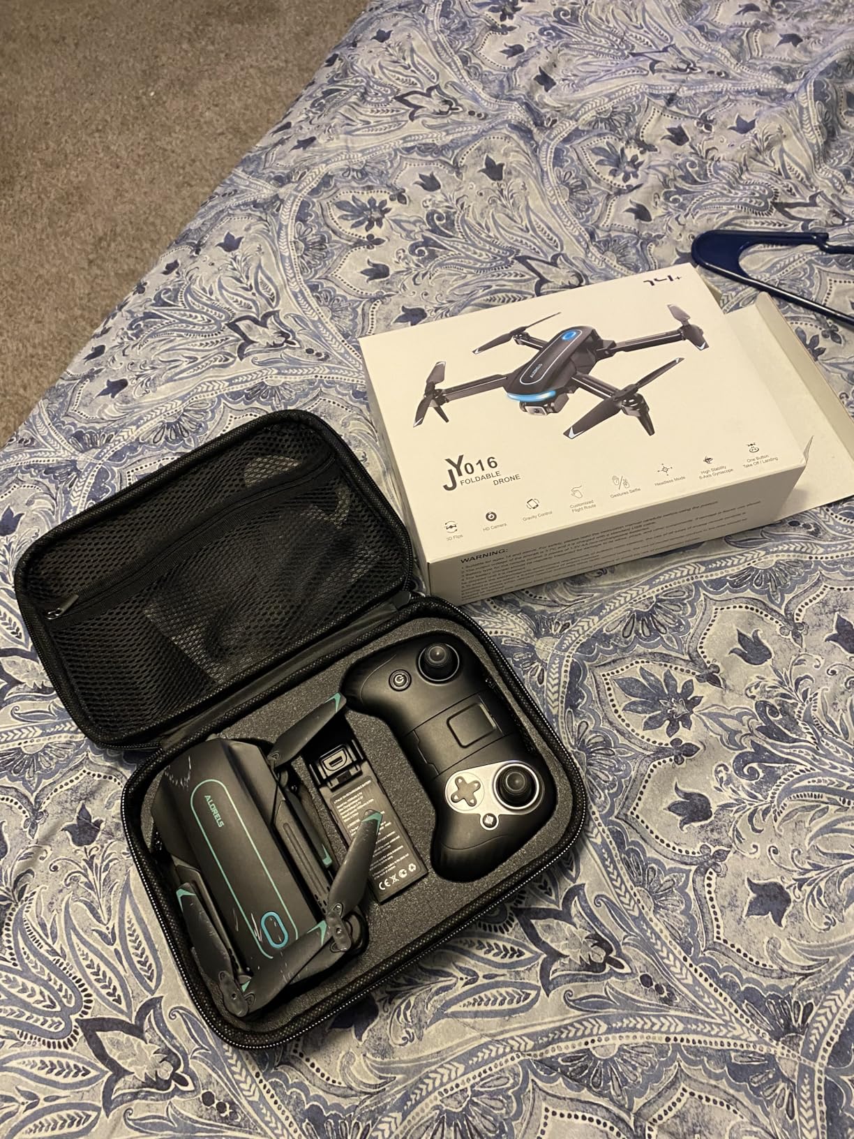 Drone with Camera, Drones for Adults and Beginners, 1080P HD FPV Foldable Mini Drones for Kids, with 2 Batteries, Carrying Case, Trajectory Flight, Gravity Control, One-Key Takeoff/Landing, 360° Flip, Toys for Gift - Customer Photo 1