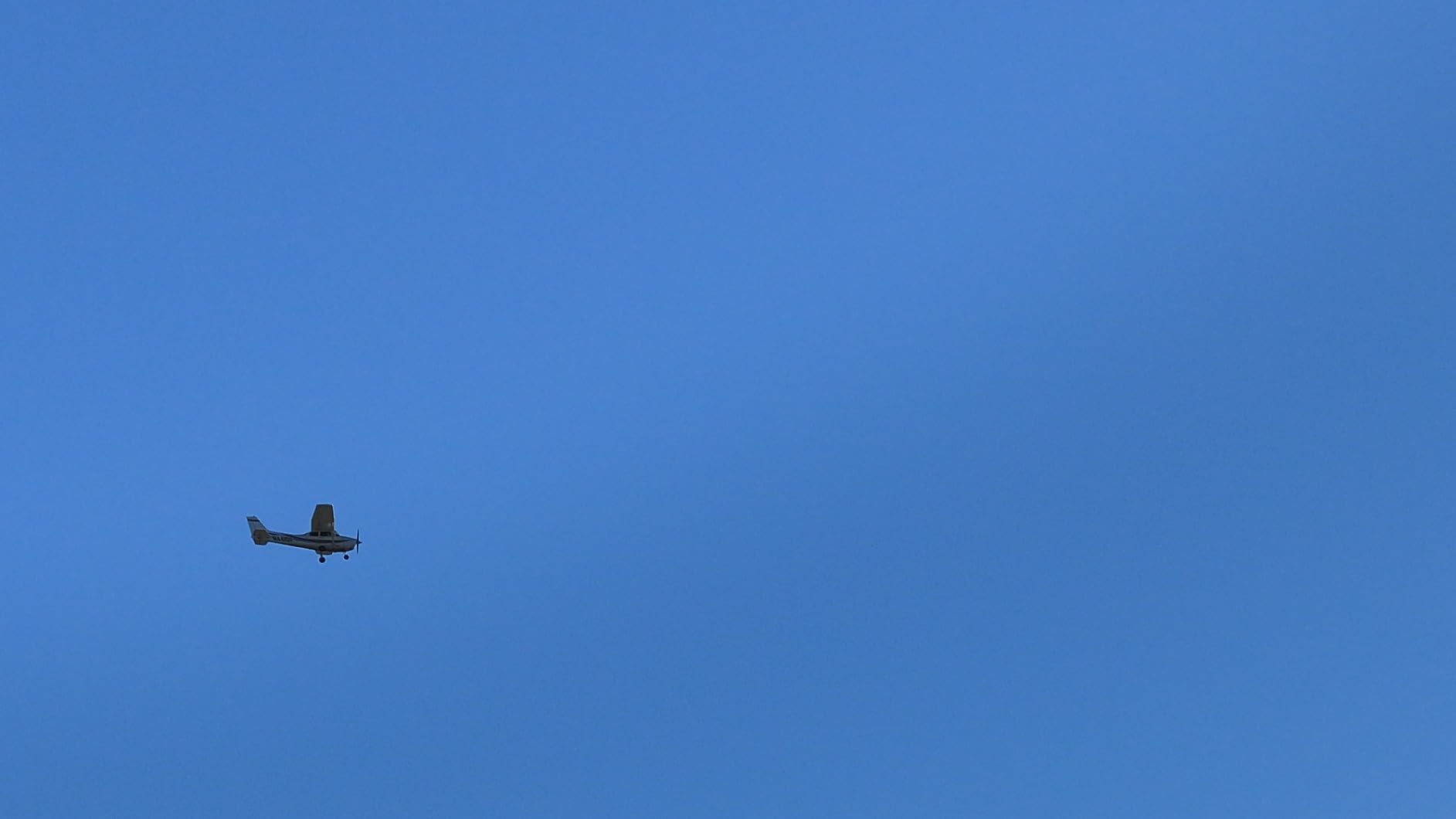 DJI Mavic 3 Pro Fly More Combo with DJI RC Pro (High-Bright Screen), 4/3 CMOS Hasselblad, 3 Intelligent Flight Batteries, Charging Hub, FAA Remote ID Compliant, 4K Camera Drone for Adults, Black customer photo 2