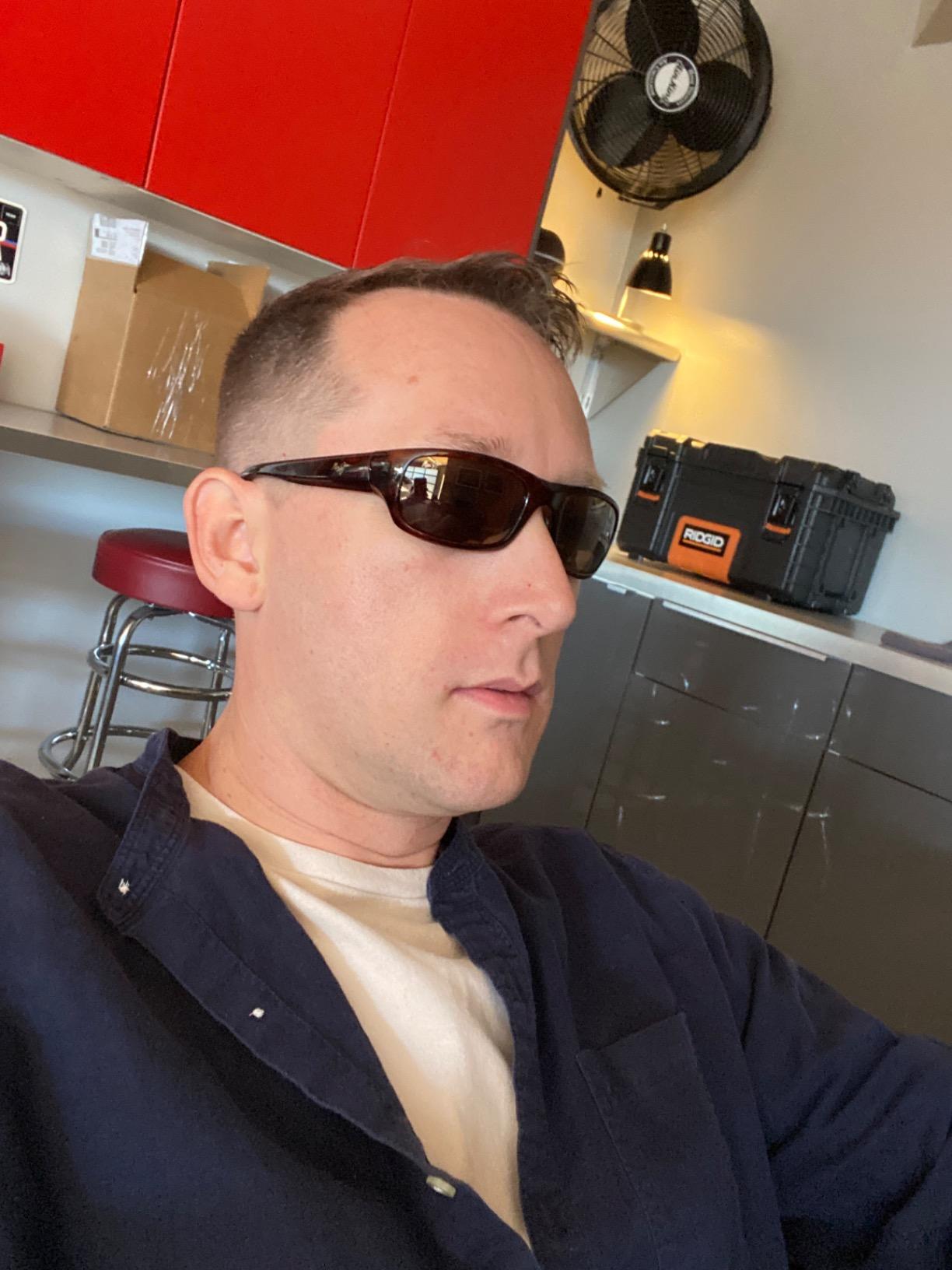 Maui Jim Men's & Women's Stingray Polarized Rectangle Sunglasses, Tortoise/Hcl Bronze Polarized, Small Fit customer photo 1