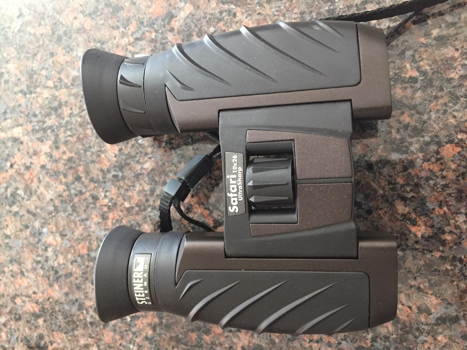 Steiner Safari UltraSharp 10x26 Binoculars, Compact, Large Magnification, Robust, Waterproof customer photo 1