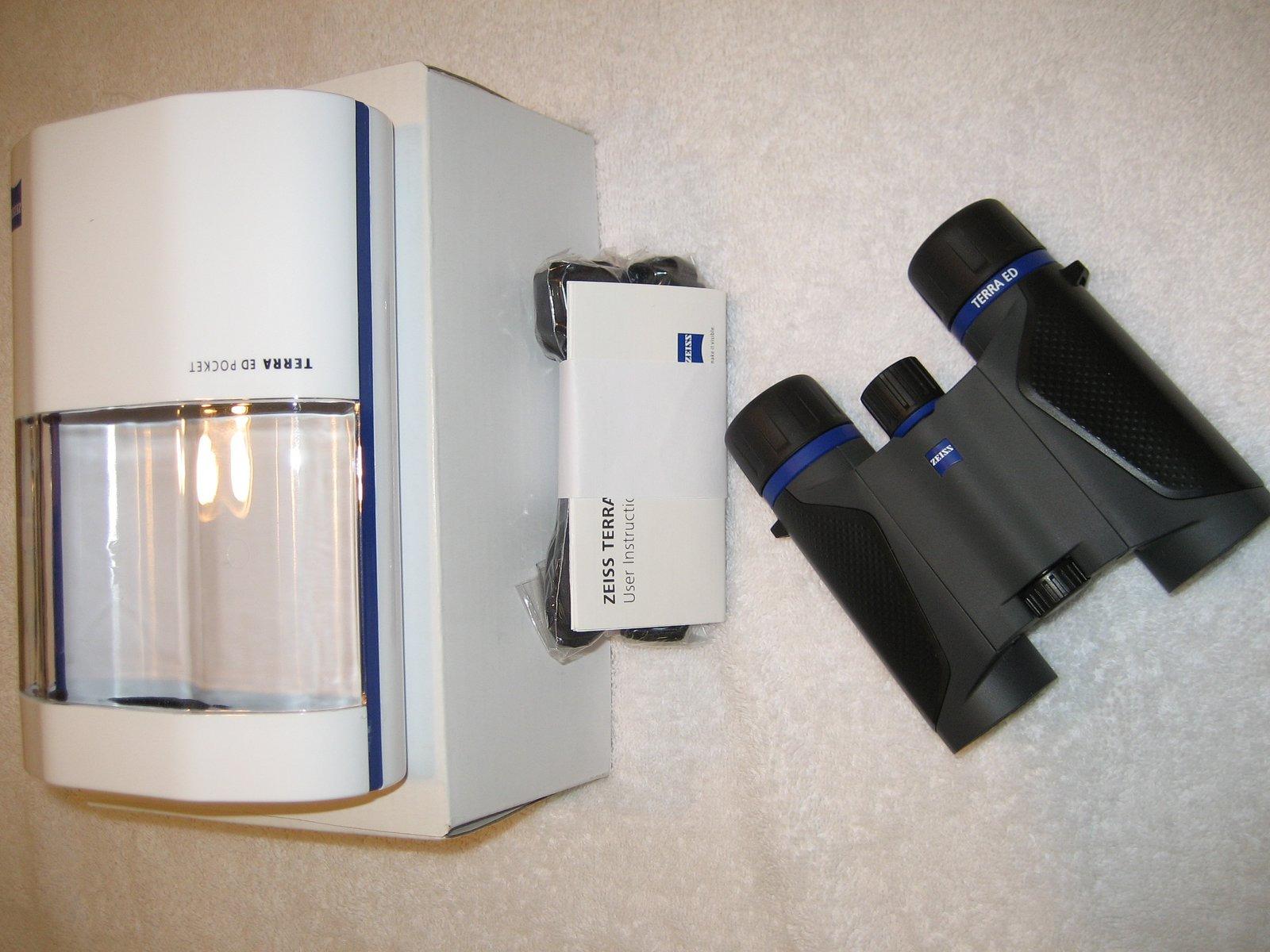 Zeiss Terra ED Pocket Binoculars 8x25 Compact, Waterproof, and Fast Focusing with Coated Glass for Optimal Clarity customer photo 2