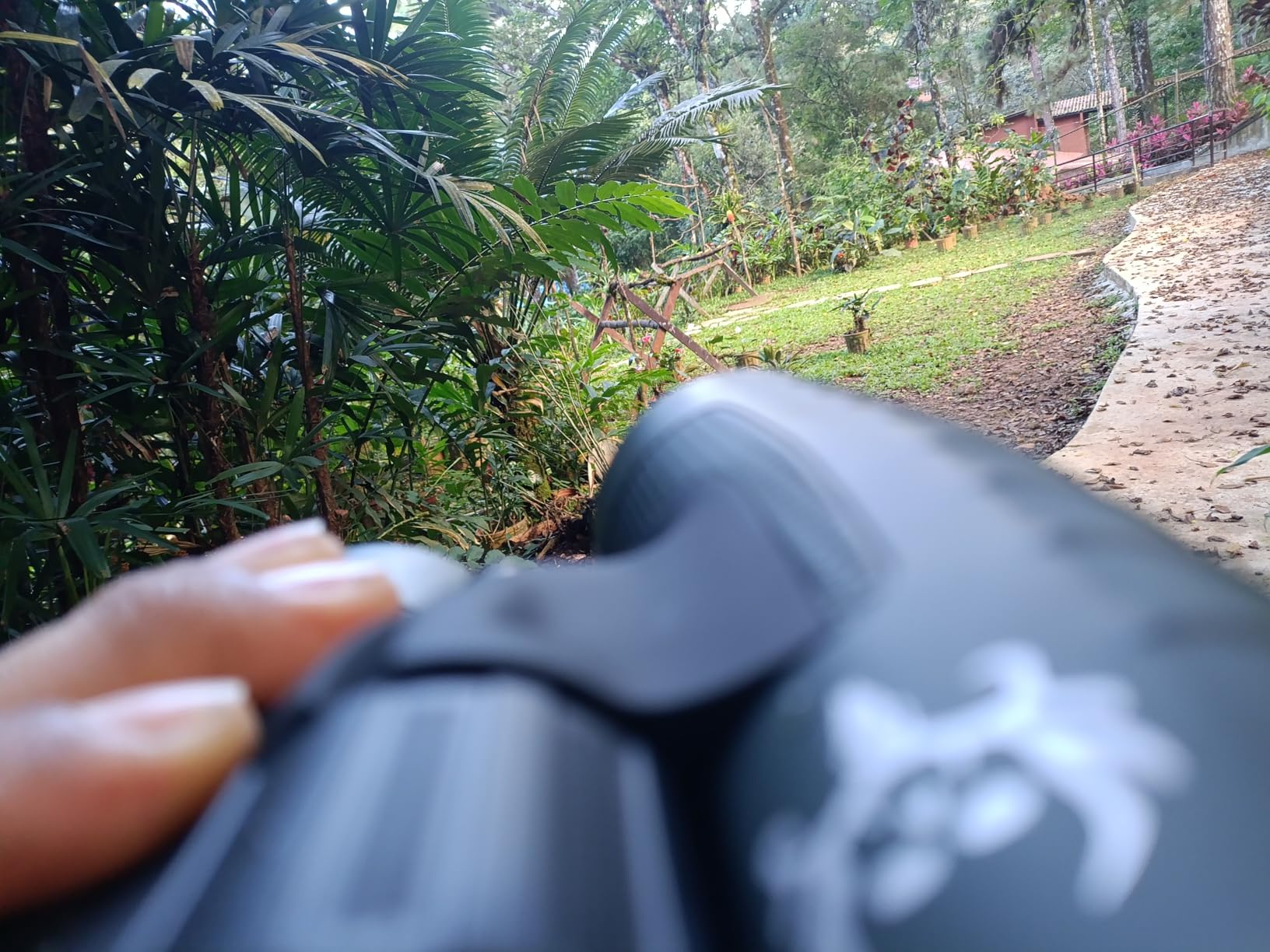 Bushnell Binocular Bundle: Trophy XLT 10x42 Binoculars (Bone Collector Edition) + Deluxe Binocular Harness customer photo 1