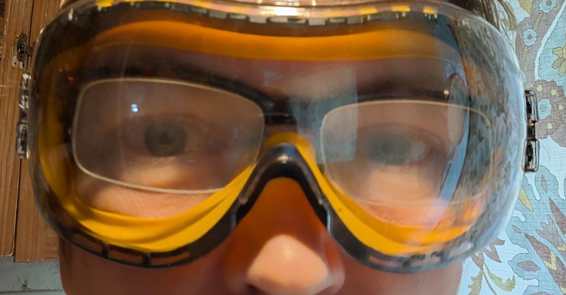 DEWALT Concealer Anti-Fog Safety Goggles customer photo 2
