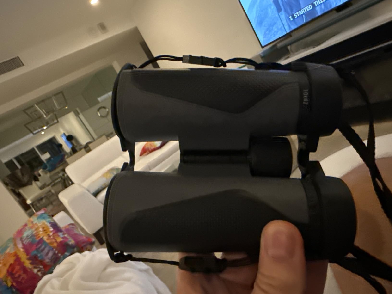 ZEISS Terra ED Binoculars 8x32 Waterproof, and Fast Focusing with Coated Glass for Optimal Clarity in All Weather Conditions for Bird Watching, Hunting, Sightseeing, Black customer photo 2