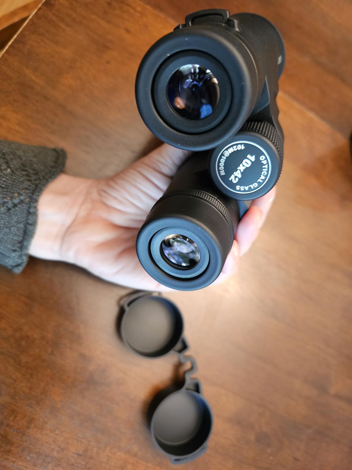 Gosky 10x42 Binoculars with Phone Adapter & Tripod customer photo 1