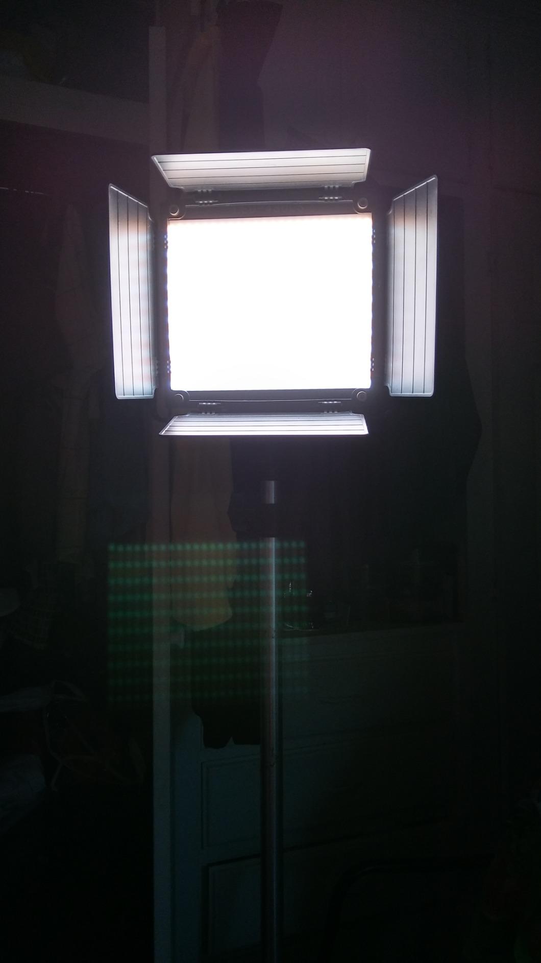 GVM Led Bi-Color Video Lights with APP Function, Variable CCT 2300K-6800K and 10%-100% Brightness with Digital Display for Video Studio Shooting, CRI97+ TLCI97 Led Light Panel +Barndoor customer photo 2