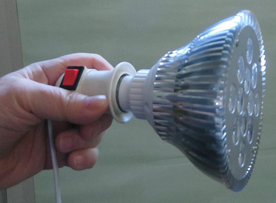 uvBeast V3 385-395nm Black Light UV Flashlight customer photo 1
