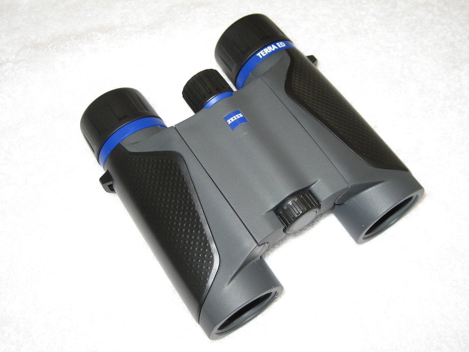 ZEISS Terra ED Pocket Binoculars Compact, Waterproof, and Fast Focusing customer photo 1
