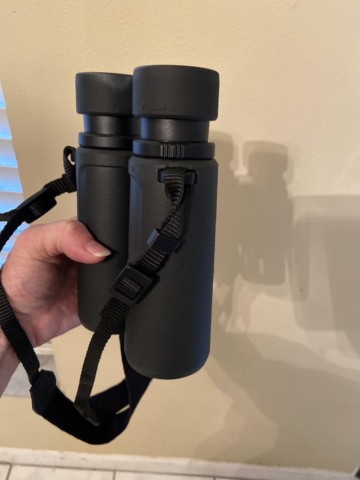 Nikon PROSTAFF P3 10x30 Binocular | Waterproof, Fogproof, Rubber-Armored Compact Binocular, Wide Field of View & Long Eye Relief customer photo 2