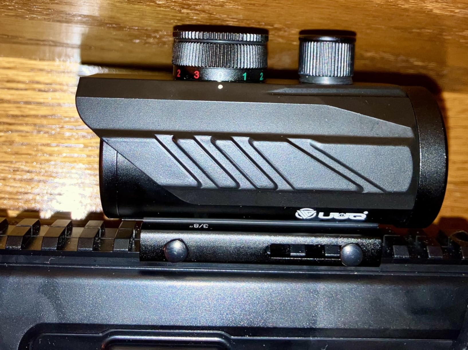 UUQ Tactical 1x30mm Reflex Green/Red/Blue 3 MOA Dot Sight with Dichroic Multi-Layer Coating customer photo 1