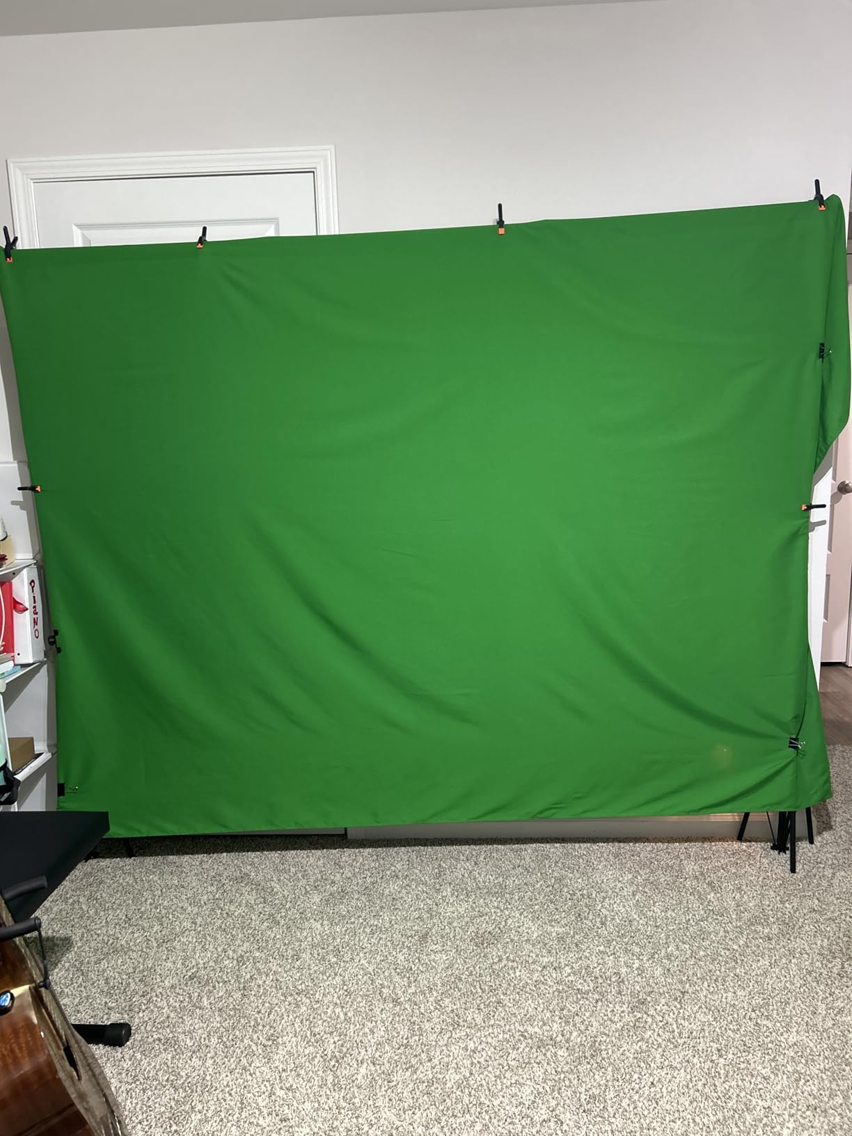 EMART Green Screen Photo Backdrop, 7x10 ft Photoshoot Backdrop Chroma Key Green Screen Polyester Cloth Fabric Curtain for Background Removal, Zoom Meeting, Photo Video Studio, Live Streaming customer photo 2