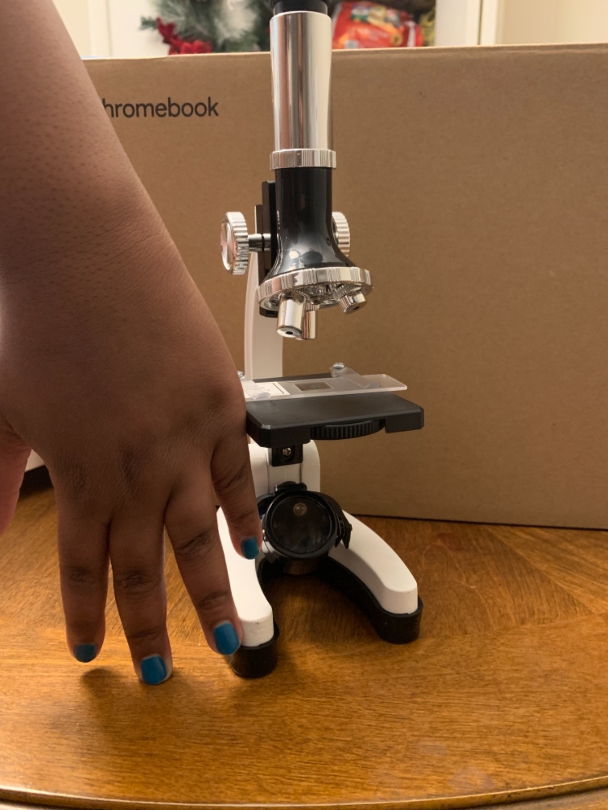 AmScope M30-ABS-KT2-W-WM 1200X 52-pcs Microscope Kit with Slides, LED customer photo 1