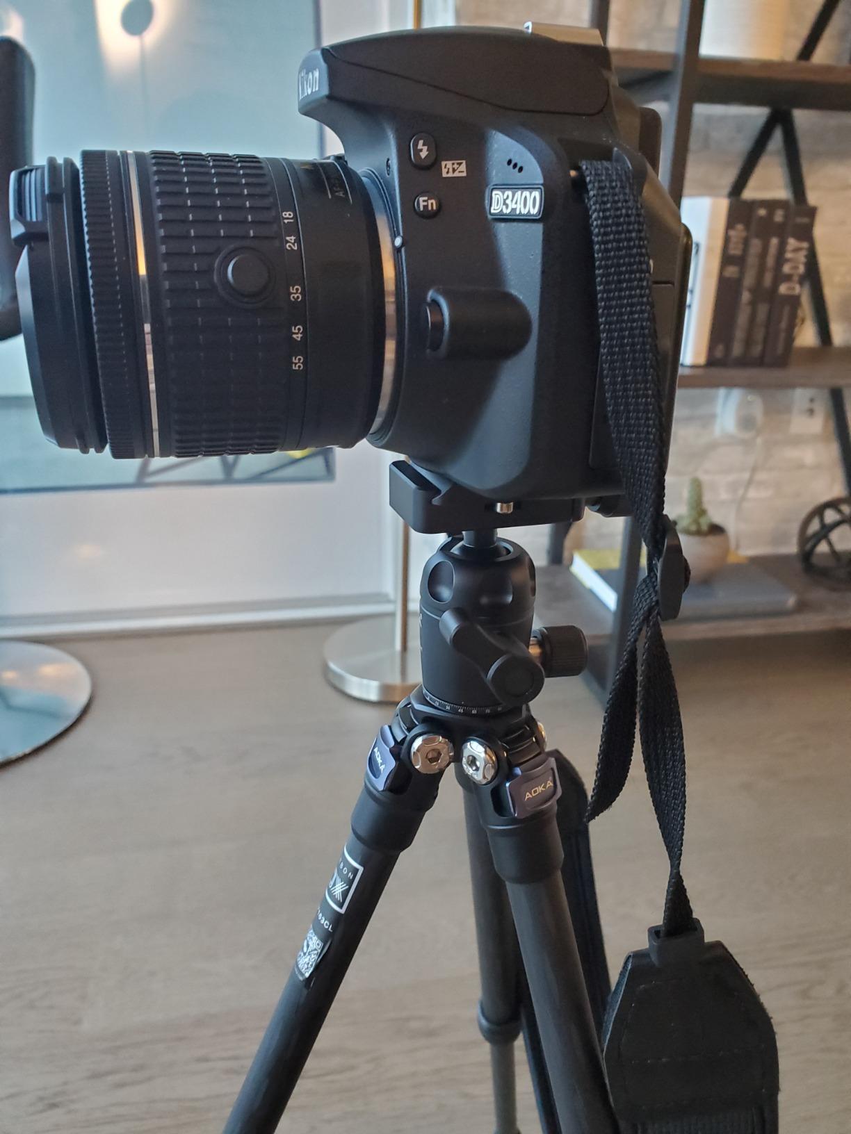AOKA 28-inch/1.1 lb Mini Portable Carbon Fiber Tripod, Lightweight and Compact Travel Desktop Tripod for Mobile Phones, Mirrorless Cameras, Camcorders, Projectors, Webcams customer photo 1