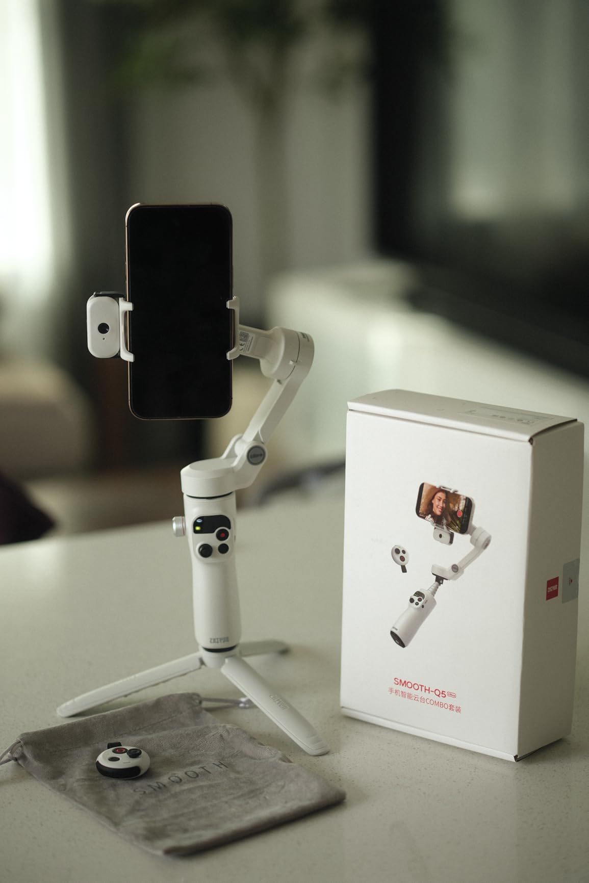 ZHIYUN Smooth Q5 Ultra 3-Axis iPhone Gimbal Stabilizer for Video Recording customer photo 1