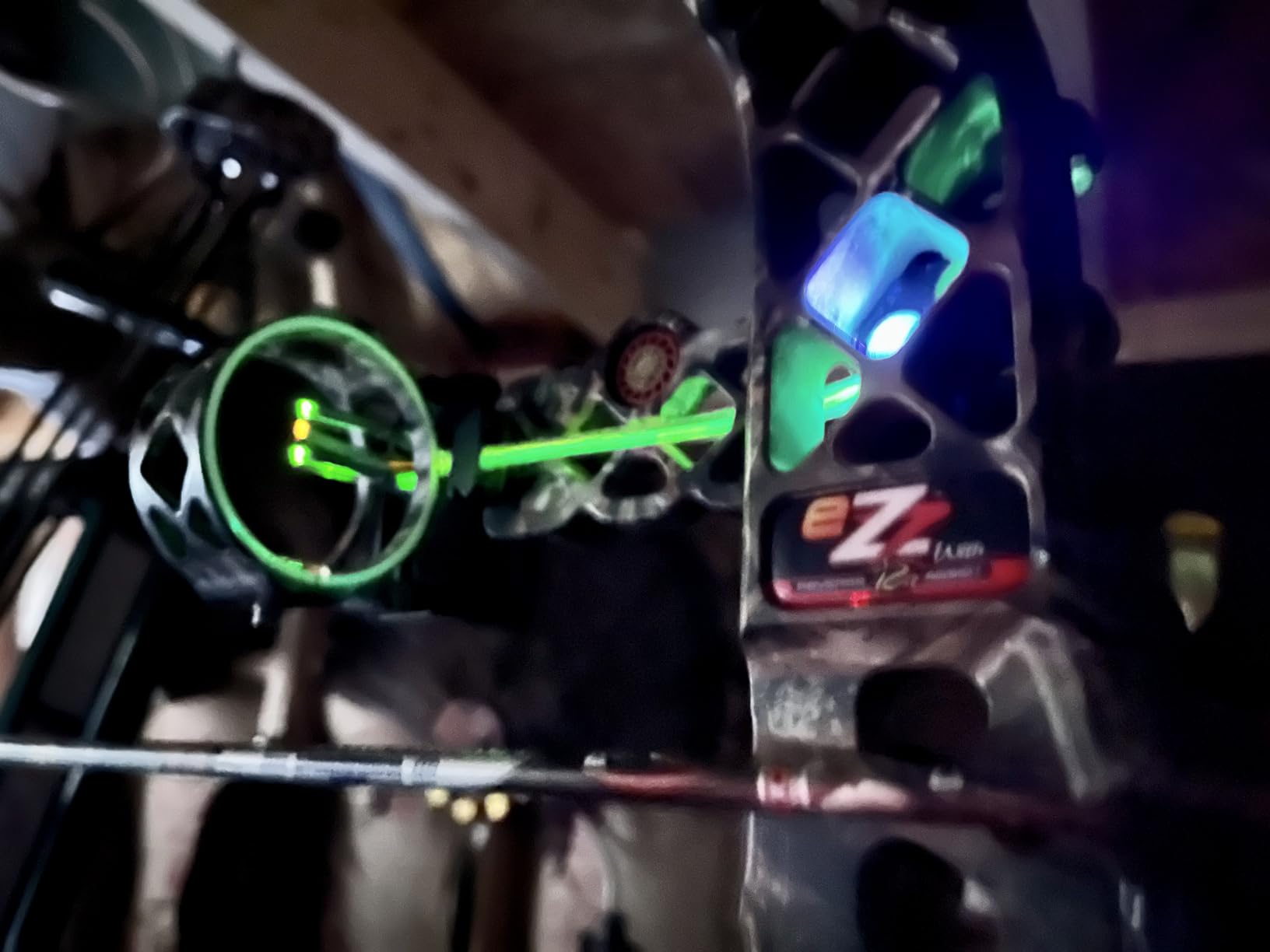 Viper Archery Compound Bow Sight Light, 15-Min Auto-Off, Rechargeable customer photo 1