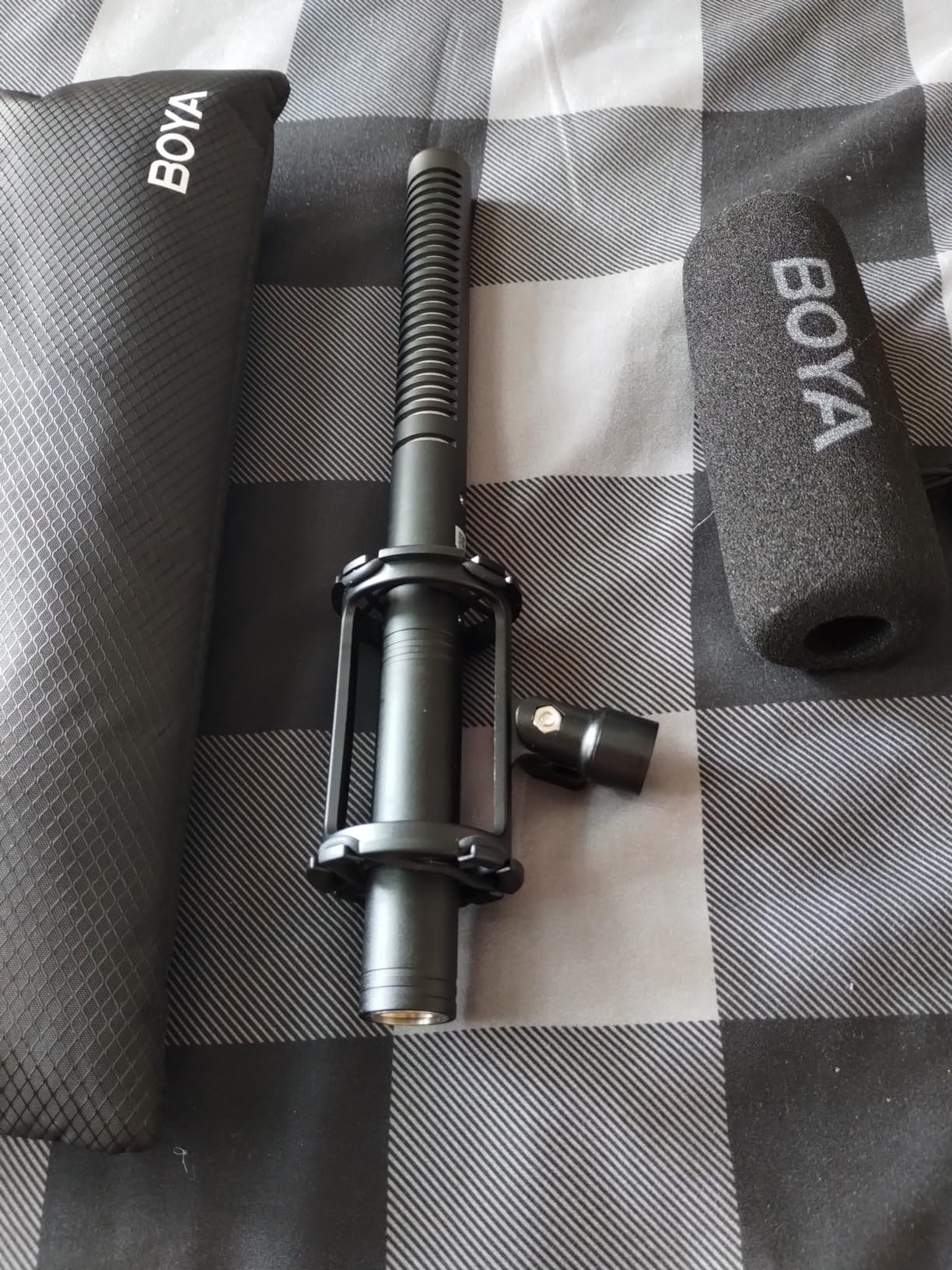 BOYA BY-BM6060 XLR Microphone Super-Cardioid Shotgun Condenser Microphone with 24/48V Phantom Power for Camera Film Interview ENG/EFP Outdoor Recording customer photo 2