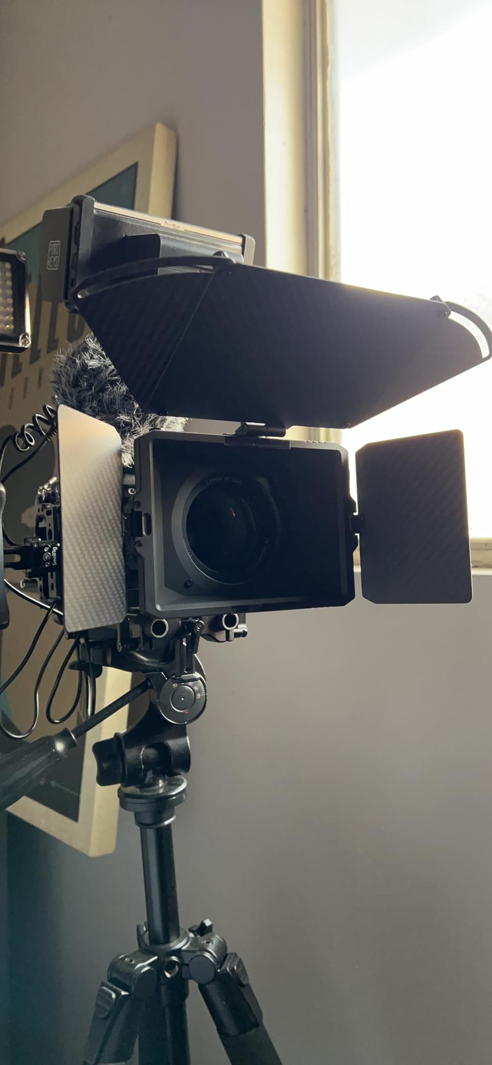 SmallRig Mini Matte Box Pro Flag Kit Includes Two 4 x 5.65 Filter Frame | Compatible with Lenses' outer diameter of 67mm/ 72mm/ 77mm/ 82mm/ 95mm, for DSLR and Mirrorless Camera customer photo 1
