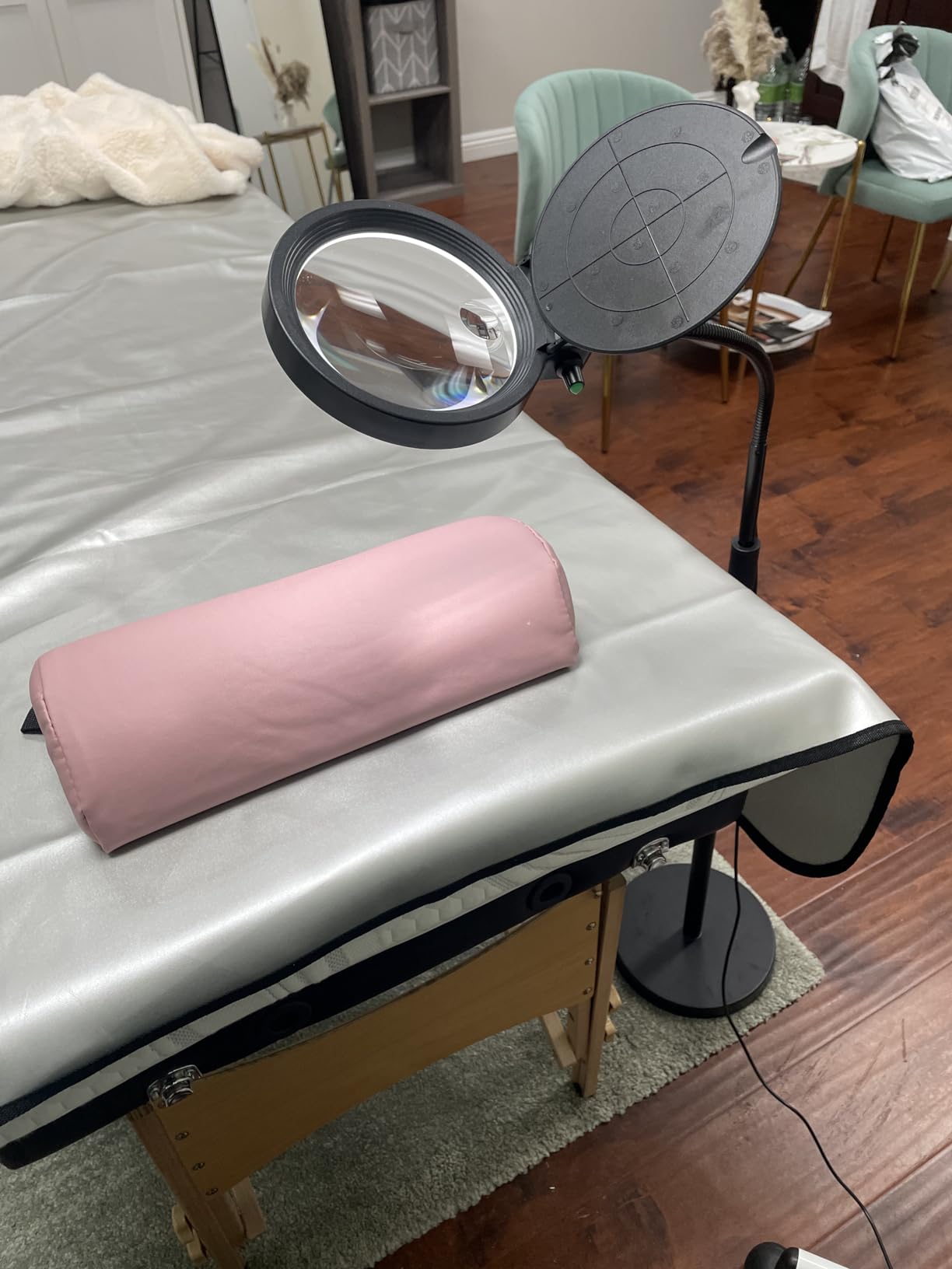 Magnifying Glass with Light and Stand 10X 20X, 36 LED Dimmable Floor Magnifying Lamp, 3-in-1 Adjustable Gooseneck Lighted Magnifier for Reading, Sewing, Crafts, Close Work etc customer photo 2