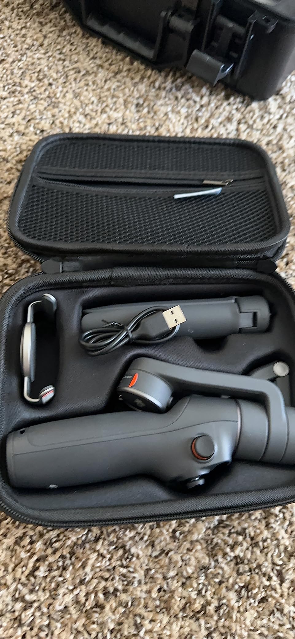 DJI Osmo Mobile 6, 3-Axis Phone Gimbal, Object Tracking, Built-in Extension Rod, Portable and Foldable, Gimbal Stabilizer for iPhone, Android, YouTube TikTok Video, Platinum Gray customer photo 2