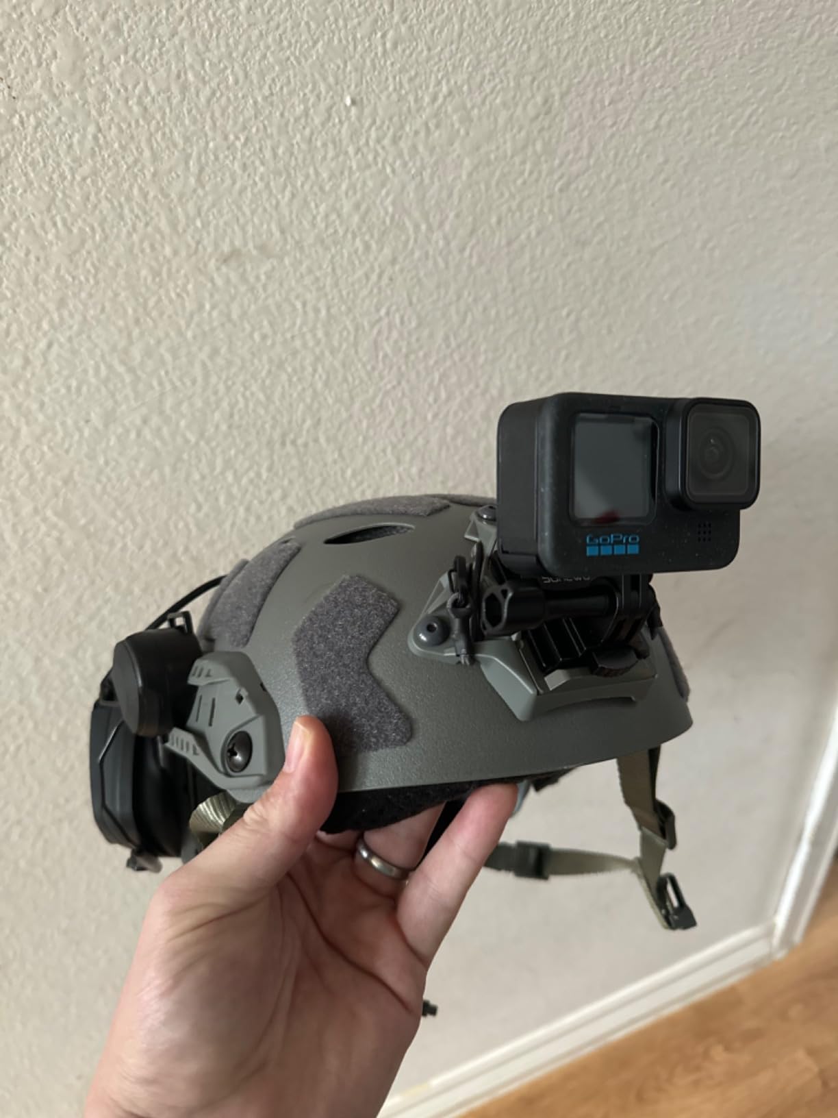 AOUTACC Lightweight Airsoft Helmet, High Cut Integrated Helmet with NVG Mount Base, Side Rails customer photo 1