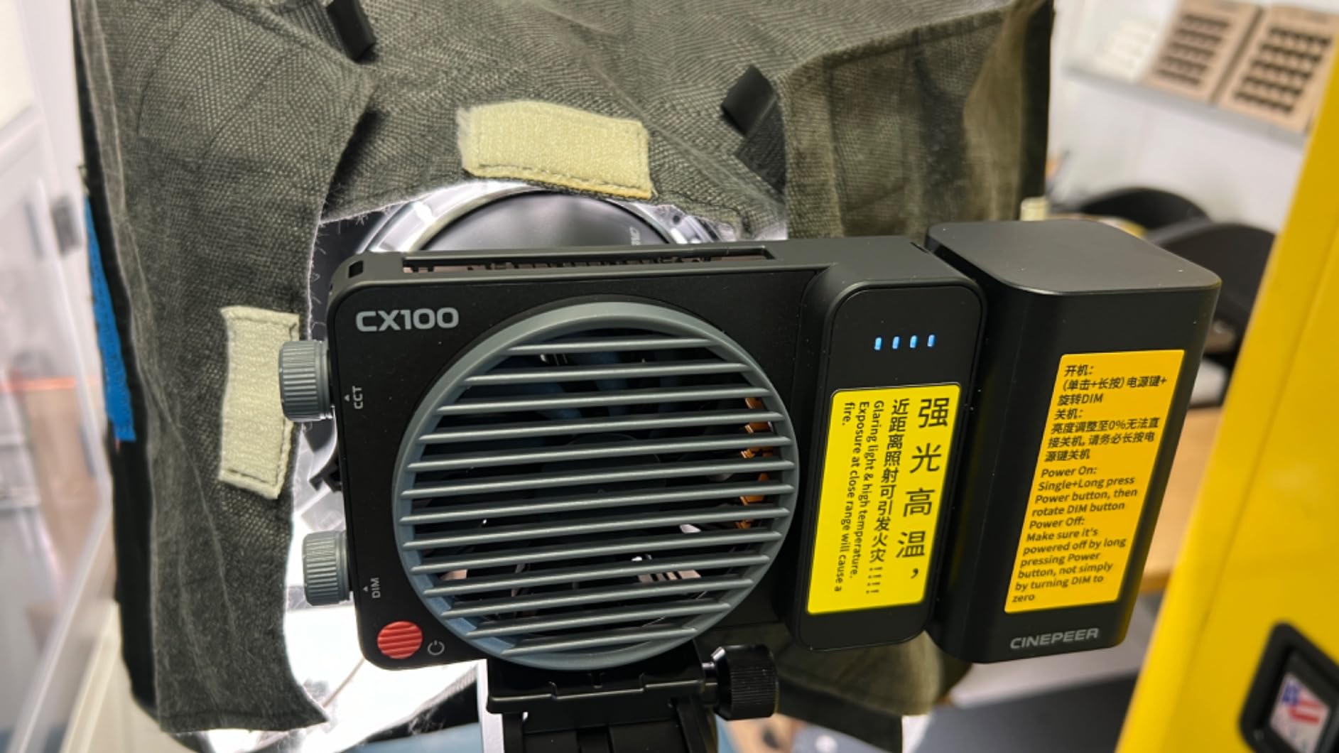 ZHIYUN CINEPEER CX100 100W LED Video Light, Built-in 4500mAh Battery COB Portable Photography Light Bi-Color 2700K~6500K CRI 96+ TLCI 97+ Continuous Output Lighting customer photo 2