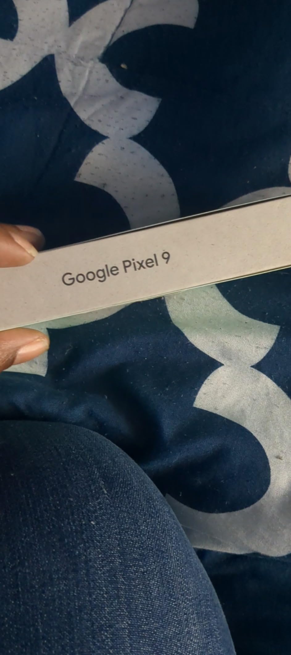 Google Pixel 9 - Unlocked Android Smartphone with Gemini, 24-Hour Battery, Advanced Camera, and 6.3